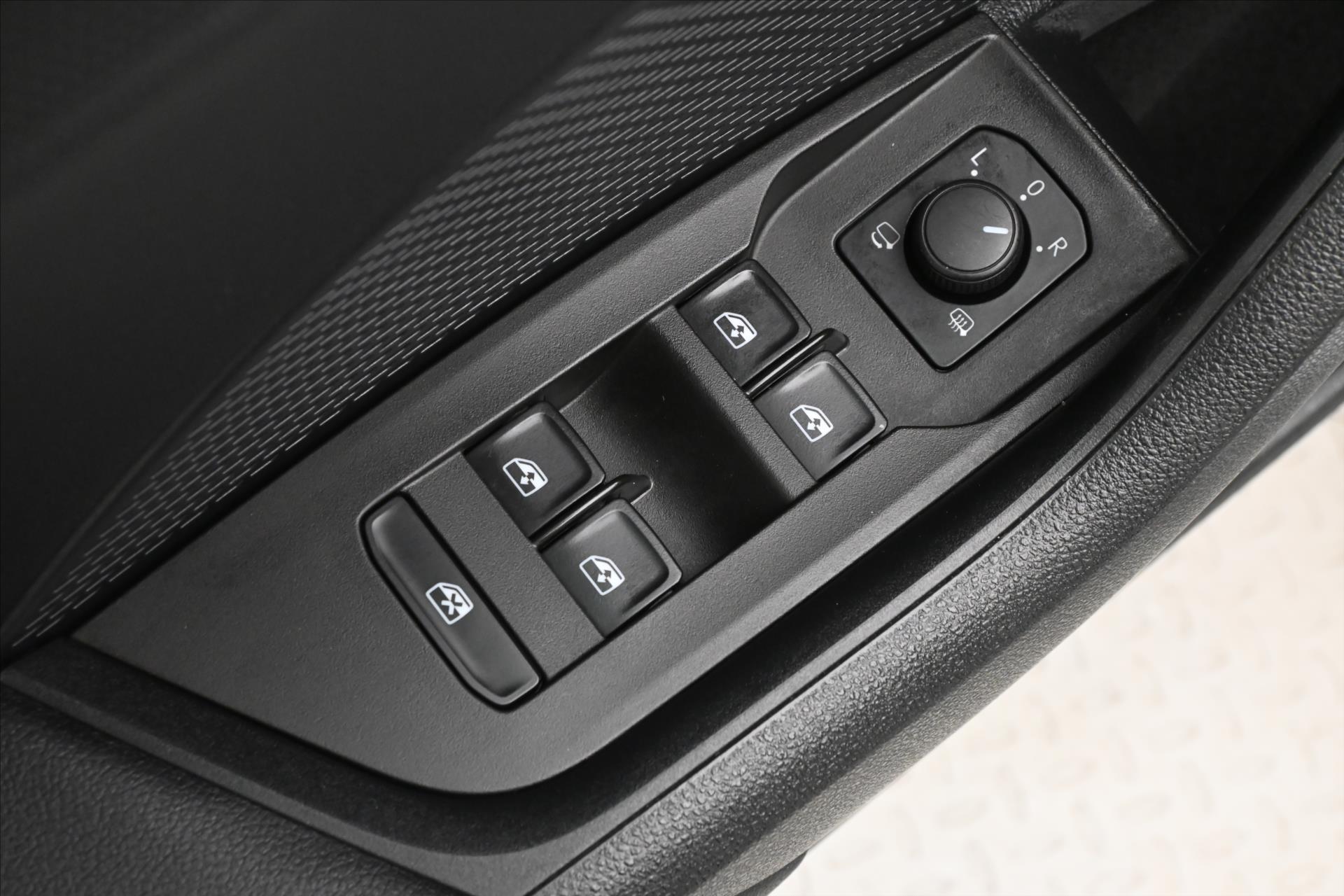Hlavní fotografie vozu Škoda Octavia 1,4 iV TSI 110kW Style Záruka až 5 let (26)