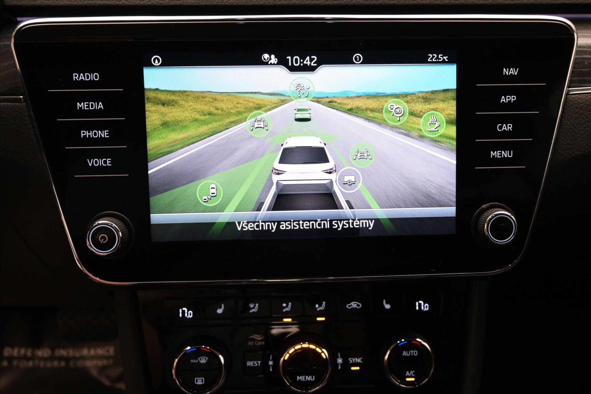 Main photo of the car Skoda Superb 2.0 TDI 110 kW DSG Style Warranty up to 5 years (20)
