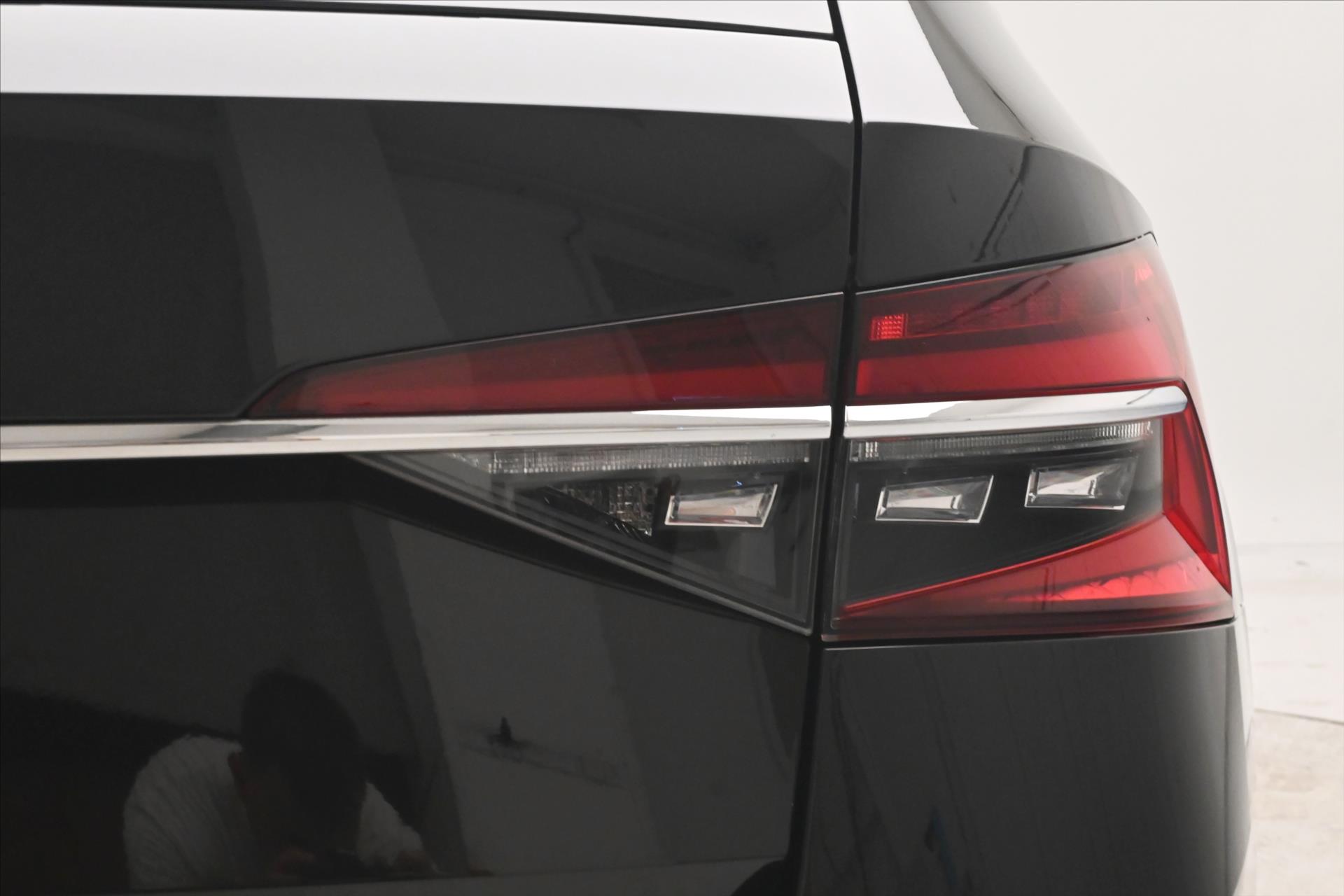 Main photo of the car Skoda Superb 2.0 TDI 110 kW DSG Style Warranty up to 5 years (31)