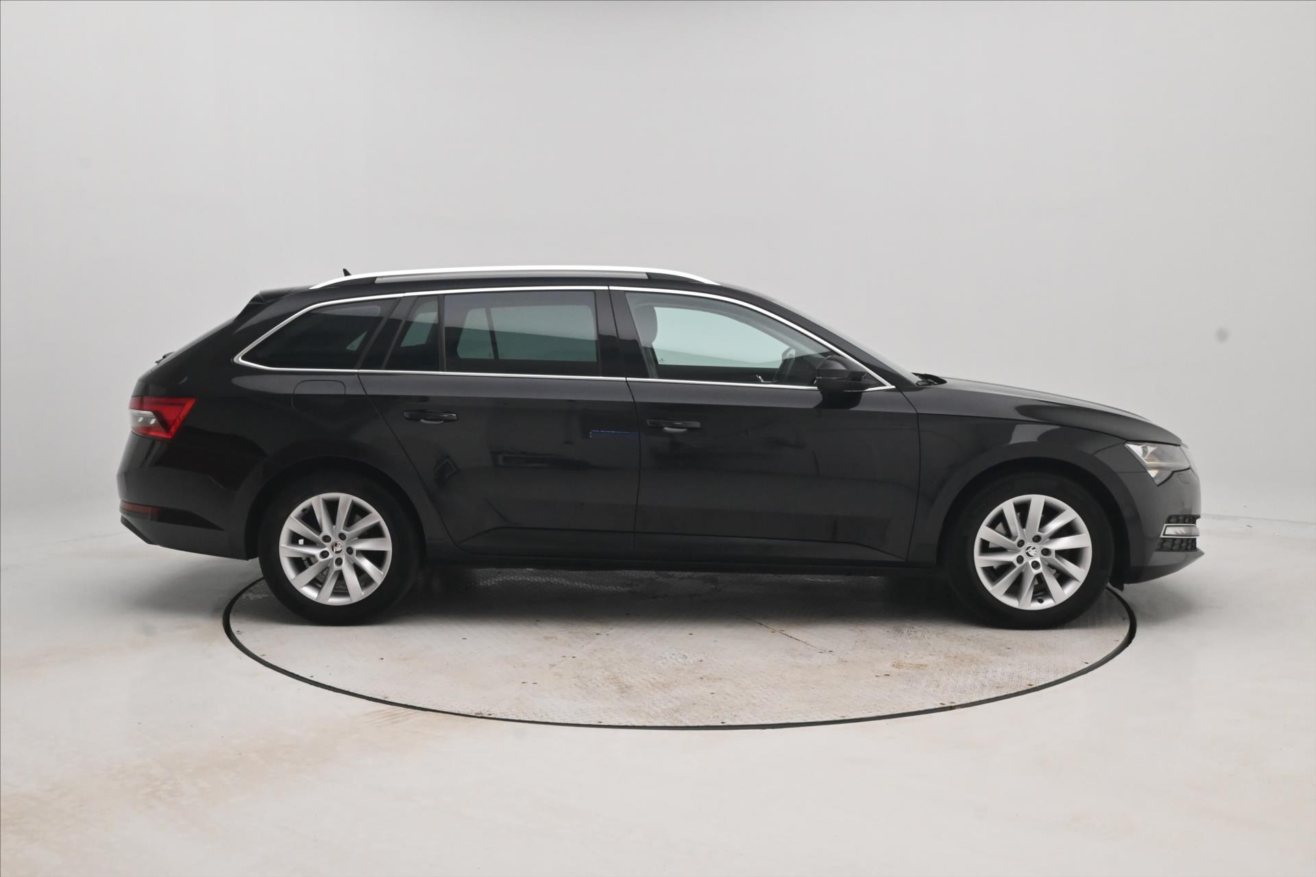 Main photo of the car Skoda Superb 2.0 TDI 110 kW DSG Style Warranty up to 5 years (4)