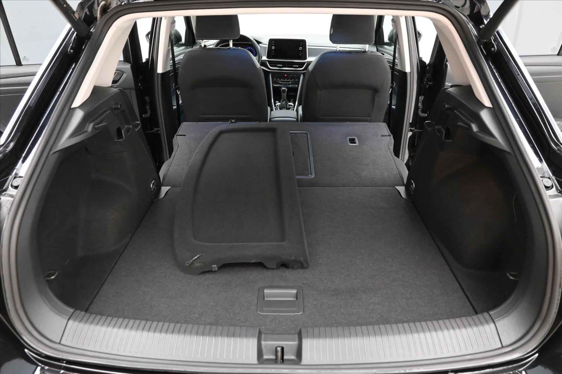 Hlavní fotografie vozu Volkswagen T-Roc 2,0 TDI 110kW DSG Style Plus Záruka až 5 let (12)