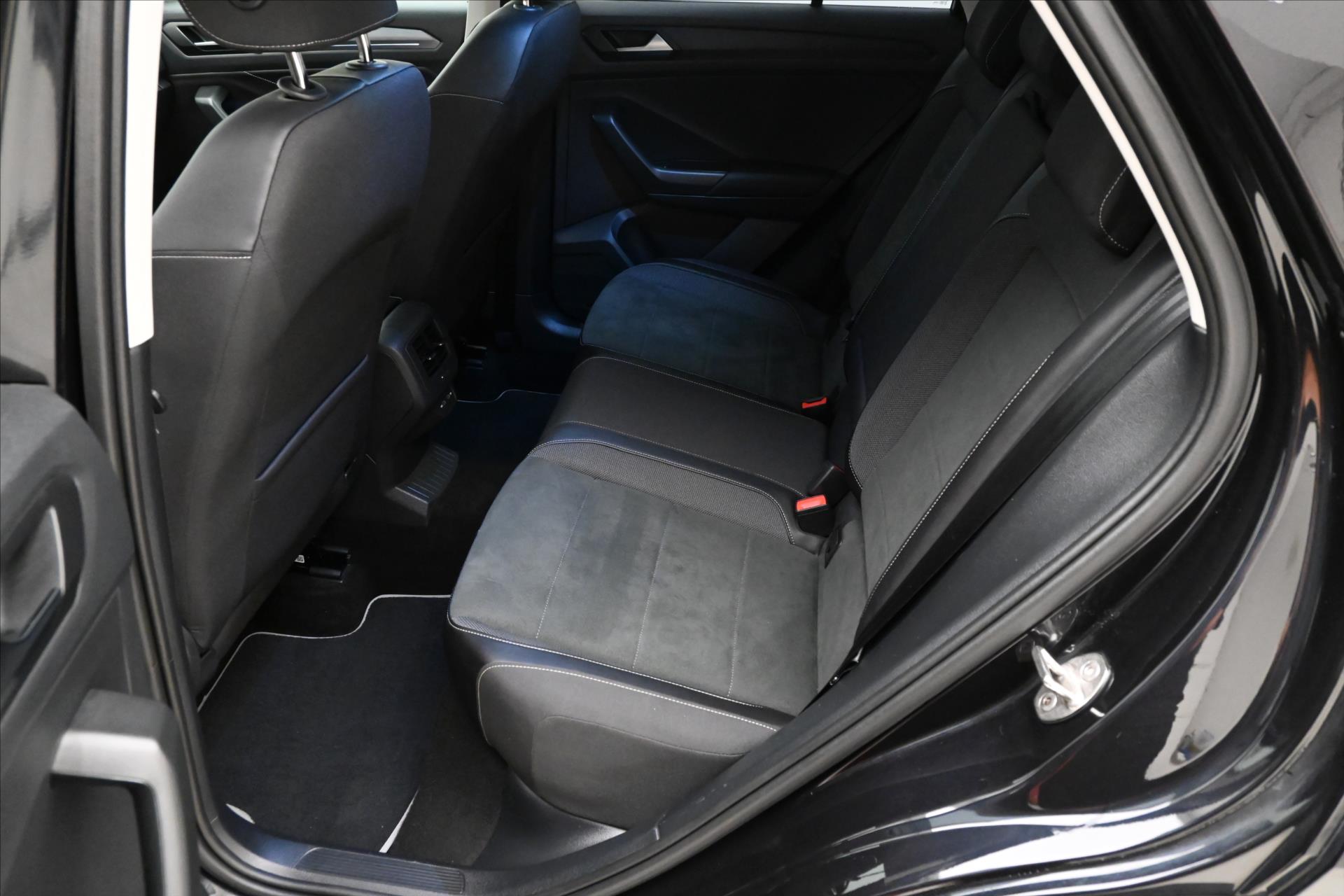 Hlavní fotografie vozu Volkswagen T-Roc 2,0 TDI 110kW DSG Style Plus Záruka až 5 let (15)