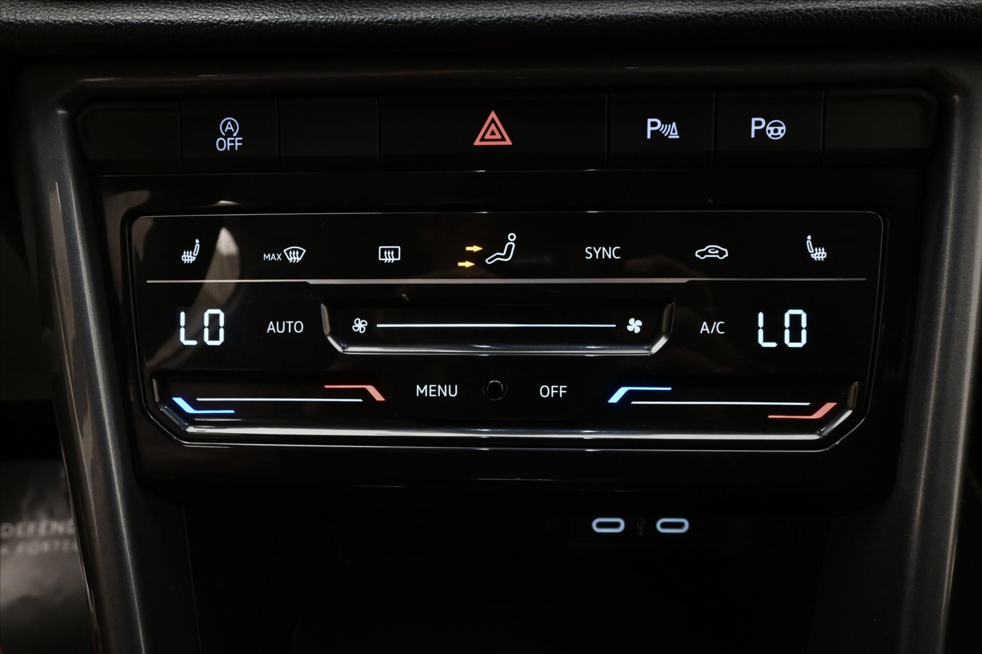 Hlavní fotografie vozu Volkswagen T-Roc 2,0 TDI 110kW DSG Style Plus Záruka až 5 let (21)