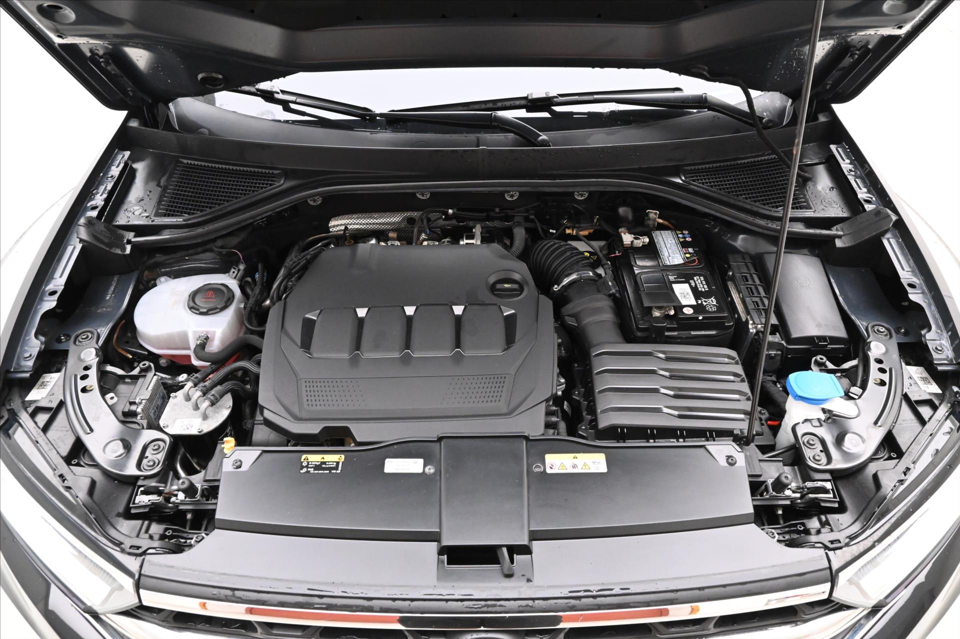 Hlavní fotografie vozu Volkswagen T-Roc 2,0 TDI 110kW DSG Style Plus Záruka až 5 let (10)