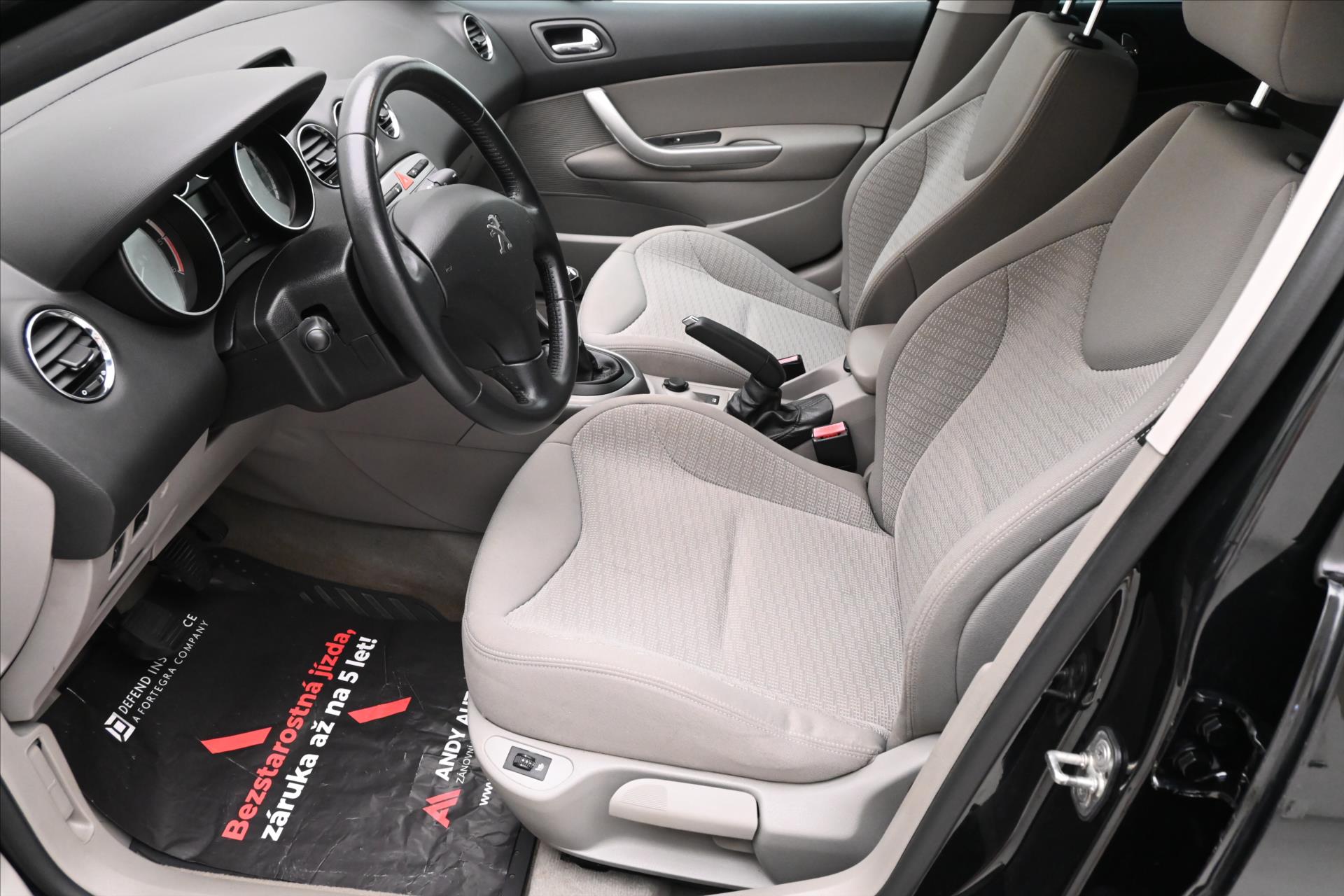 Hlavní fotografie vozu Peugeot 308 1,6 SW HDI 82 kW Panorama (13)