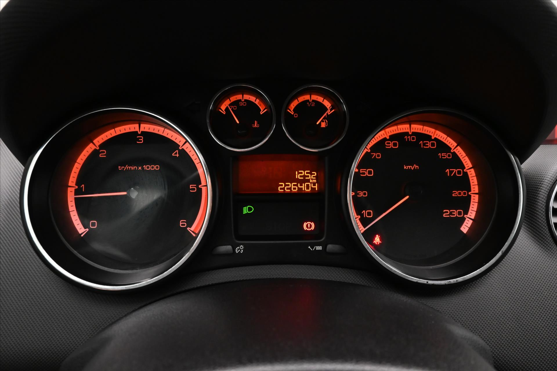 Hlavní fotografie vozu Peugeot 308 1,6 SW HDI 82 kW Panorama (16)