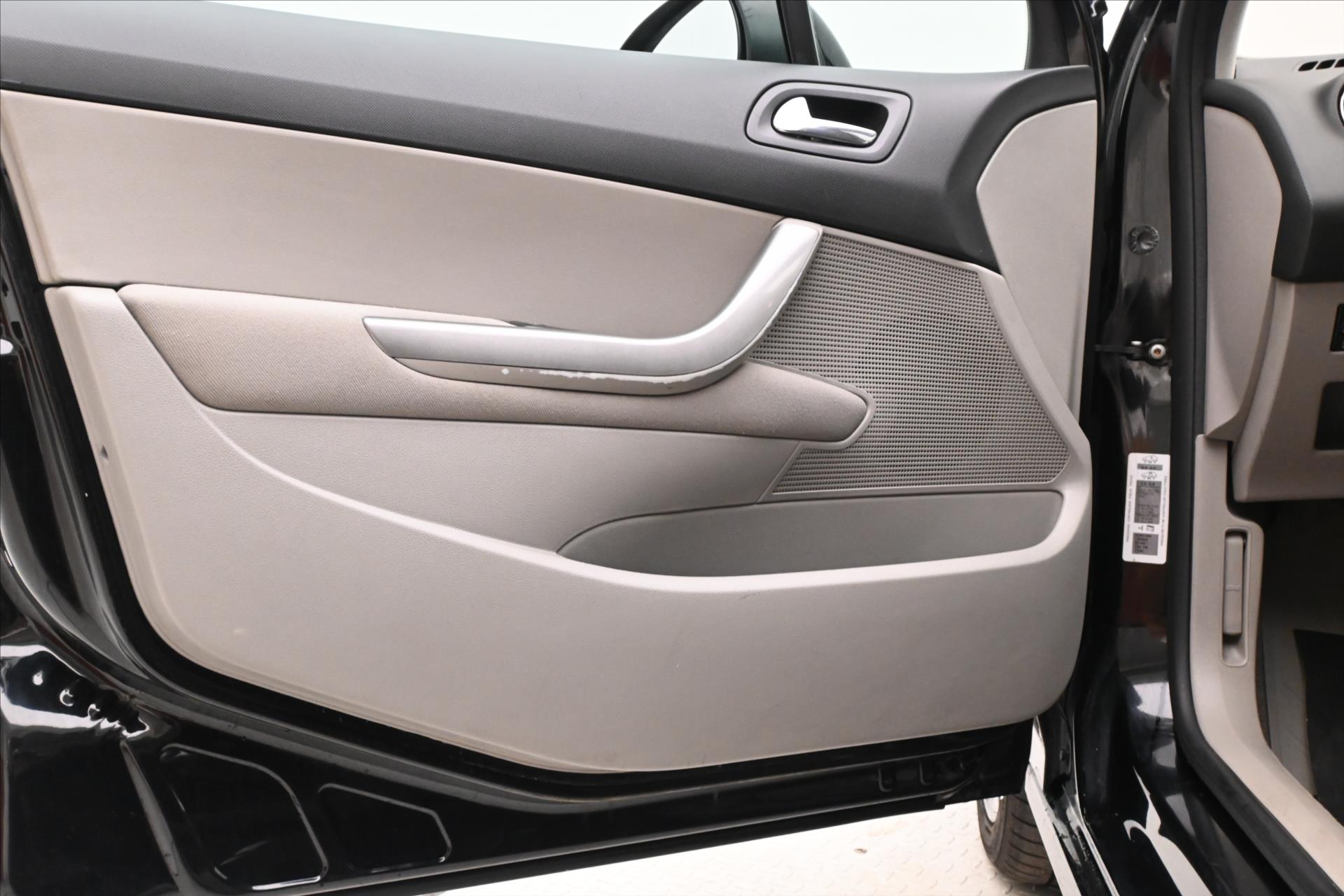 Hlavní fotografie vozu Peugeot 308 1,6 SW HDI 82 kW Panorama (22)