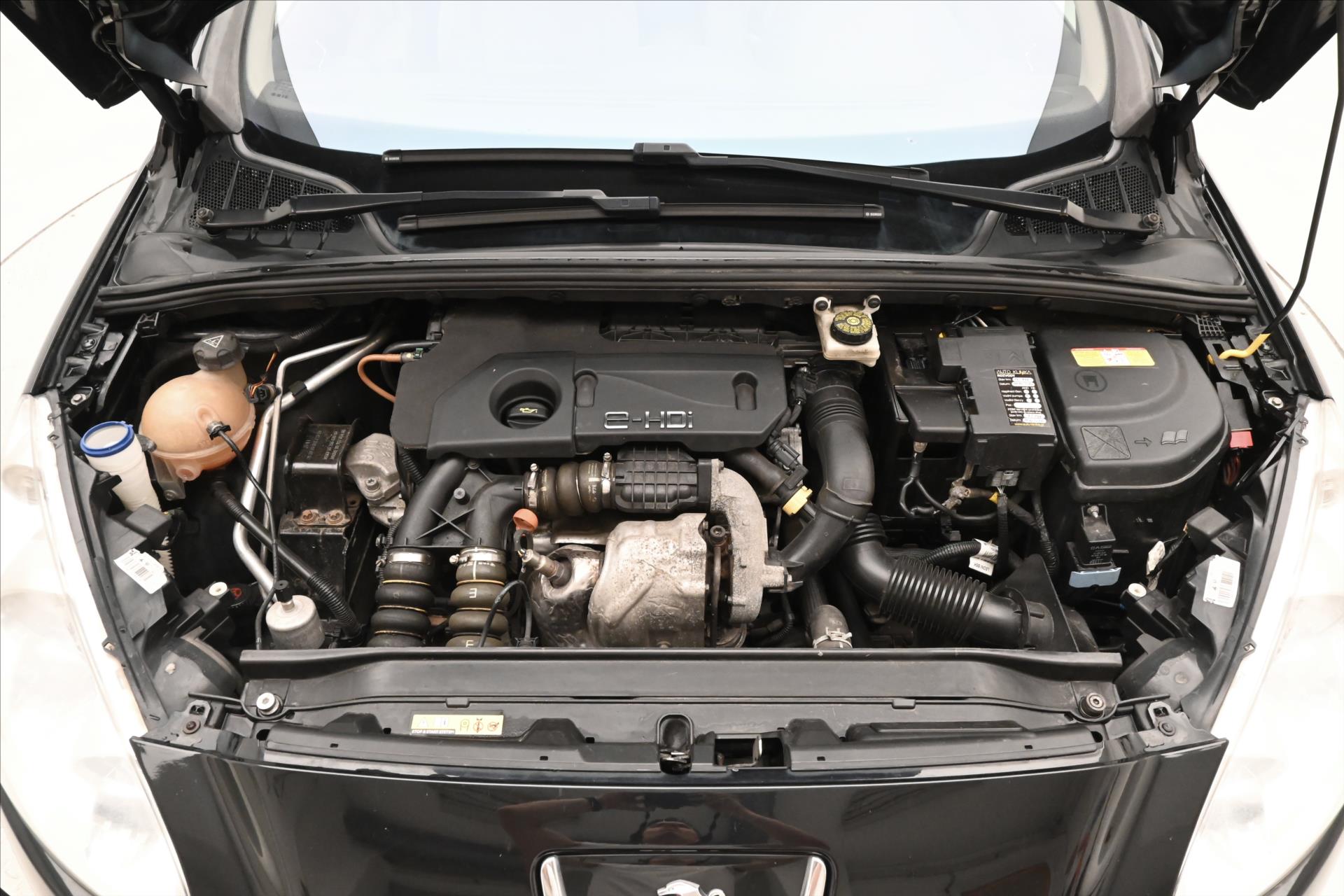 Hlavní fotografie vozu Peugeot 308 1,6 SW HDI 82 kW Panorama (9)