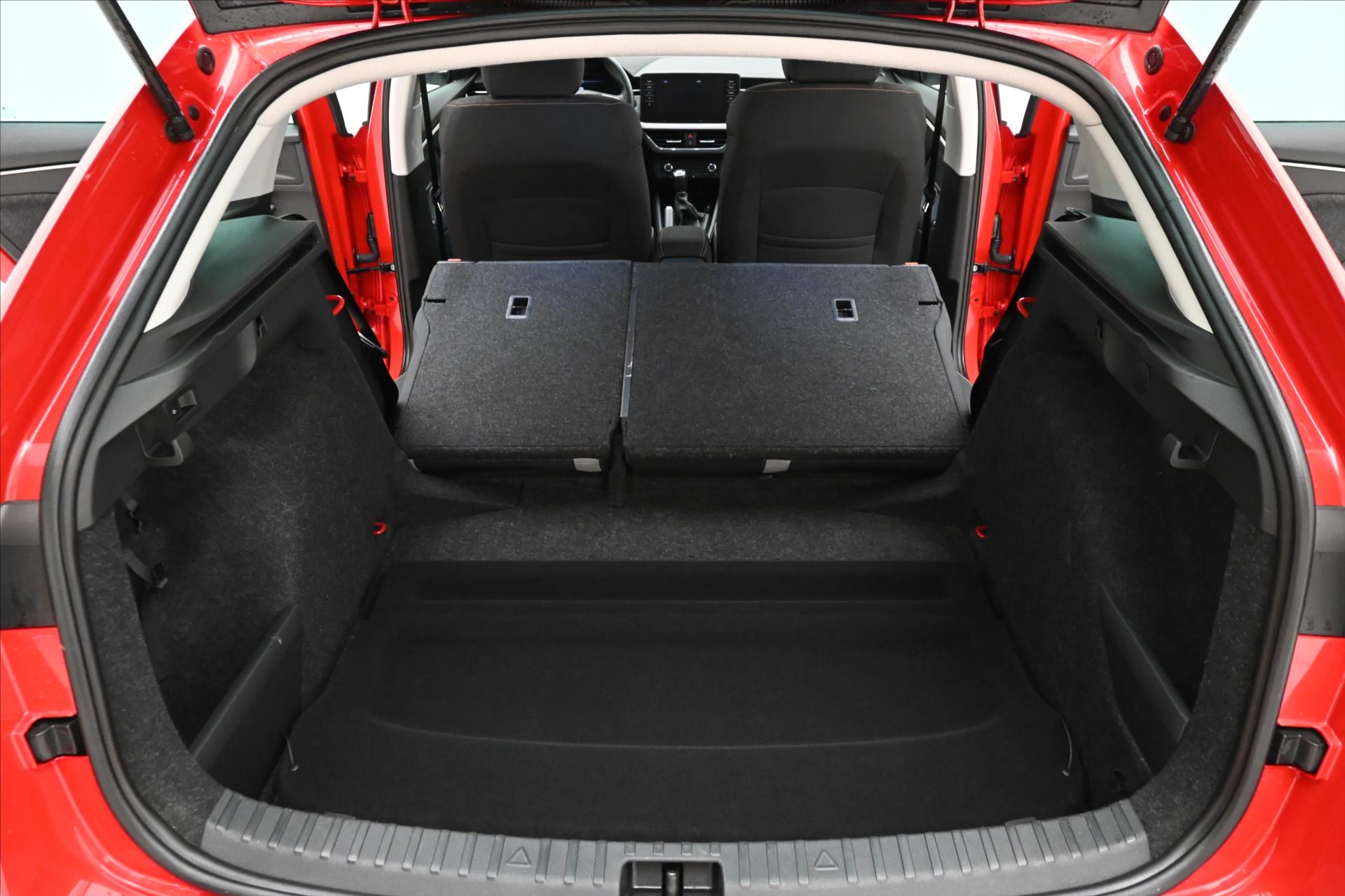 Main photo of the car Skoda Scala 1,0 TSI 85kW Style Záruka až 5 let (12)