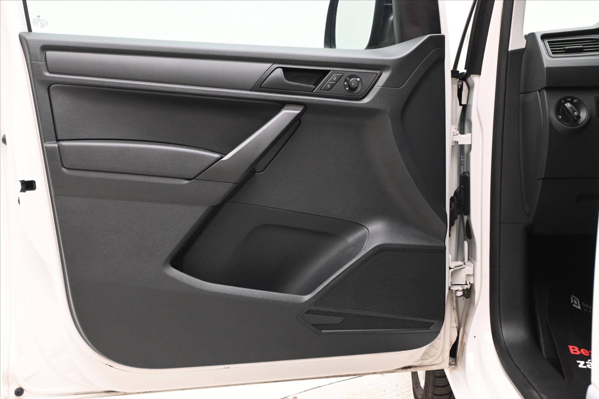 Hlavní fotografie vozu Volkswagen Caddy 2,0 TDI 75kW MAXI (21)