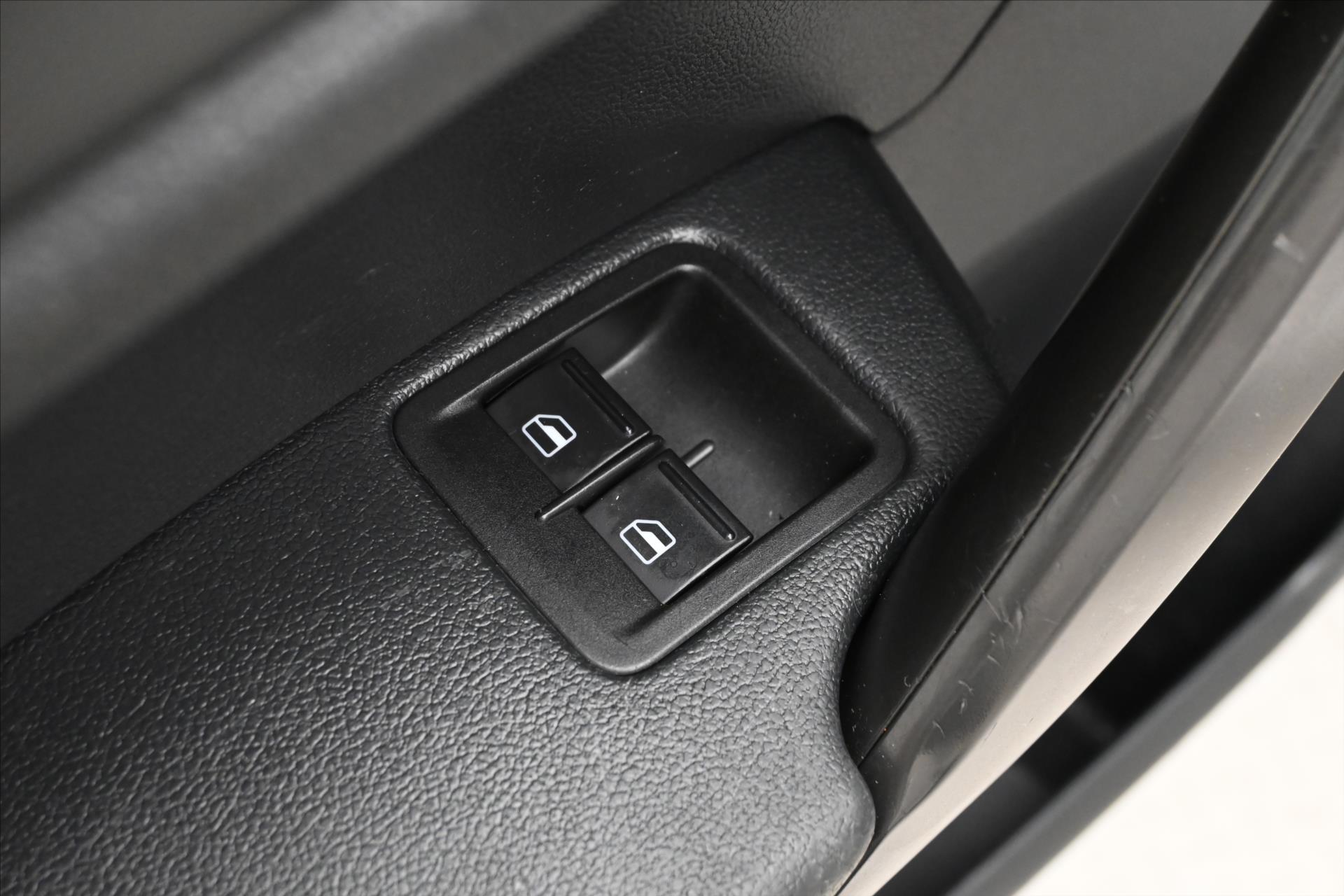 Hlavní fotografie vozu Volkswagen Caddy 2,0 TDI 75kW MAXI KLIMA (22)
