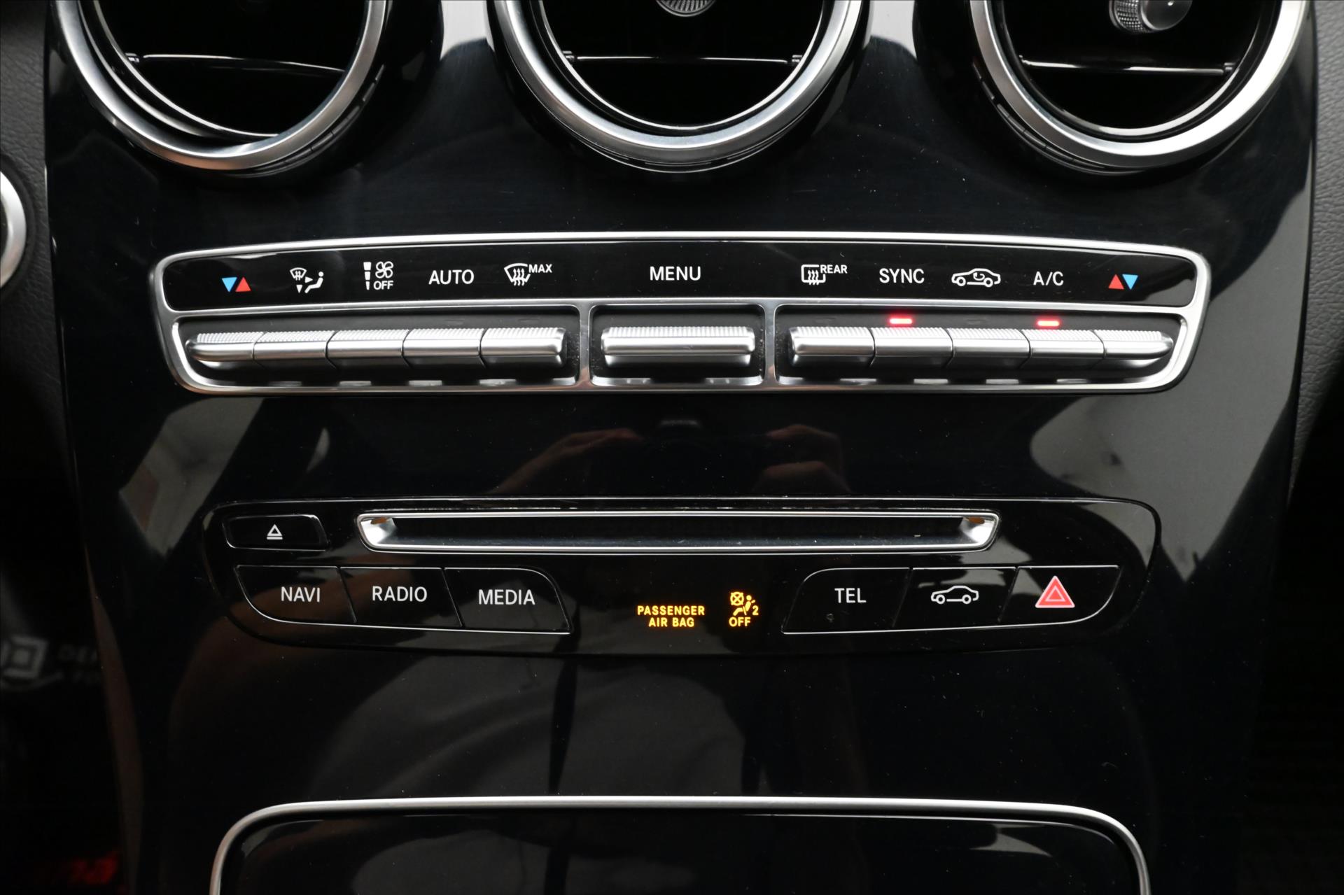 Hlavní fotografie vozu Mercedes-Benz Třídy C 2,2 220d 4Matic 9G-Tronic Záruka až 5 let (20)