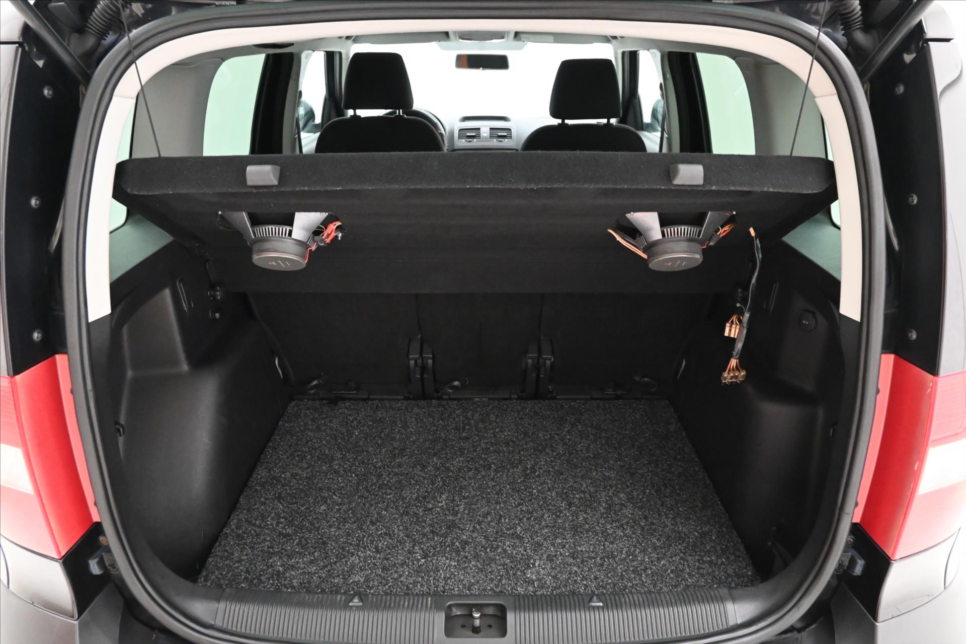 Main photo of the car Skoda Yeti 1.2 TSI 77 kW AIR CONDITIONING TOWABLE (10)
