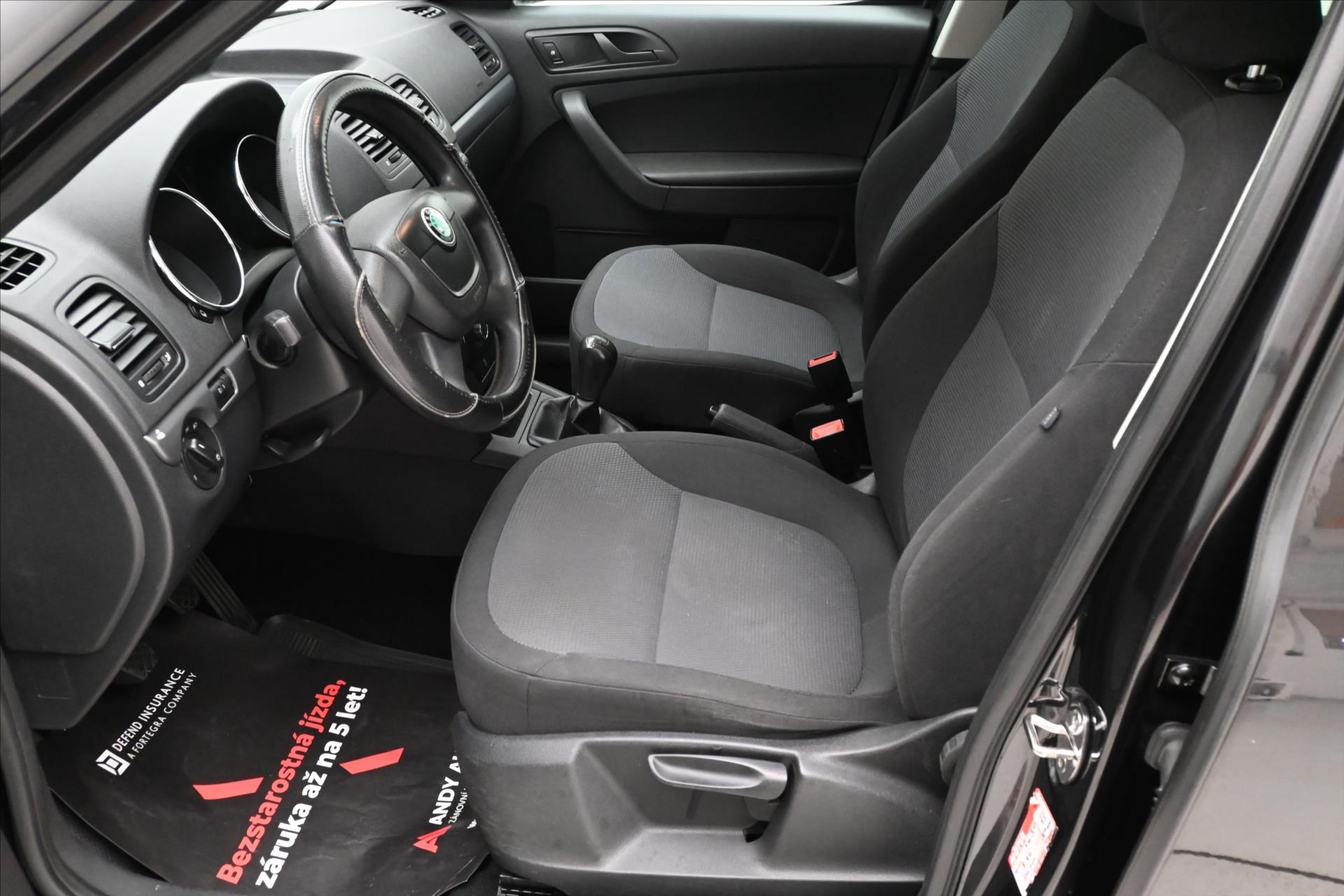 Main photo of the car Skoda Yeti 1.2 TSI 77 kW AIR CONDITIONING TOWABLE (13)