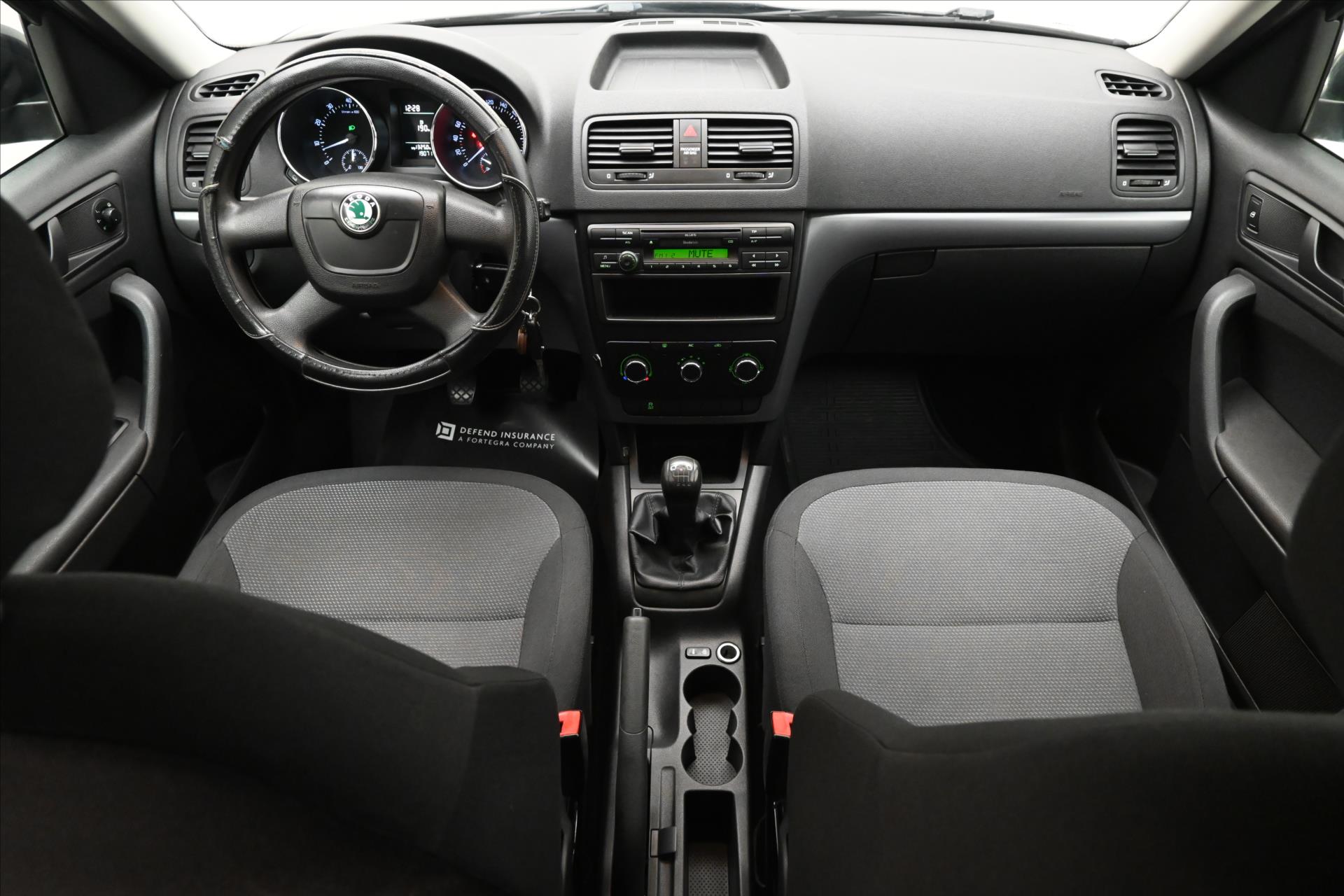 Main photo of the car Skoda Yeti 1.2 TSI 77 kW AIR CONDITIONING TOWABLE (15)