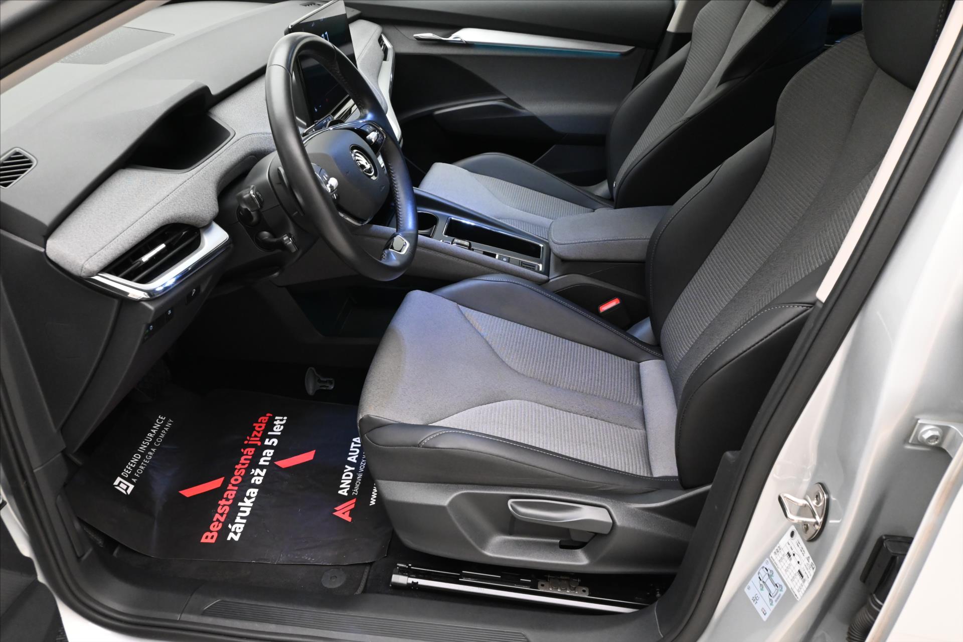 Hlavní fotografie vozu Škoda Enyaq iV 60 132 kW SoH 89% Záruka až 3 roky (13)