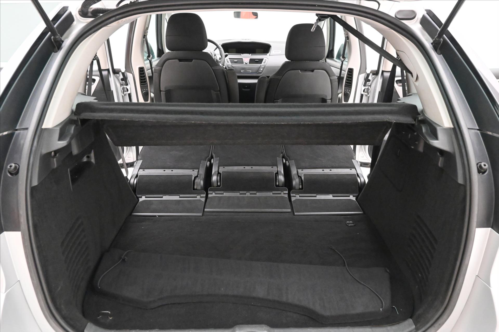 Main photo of the car Citroën C4 Picasso 1.6 HDi 80 kW KLIMA Towable (10)