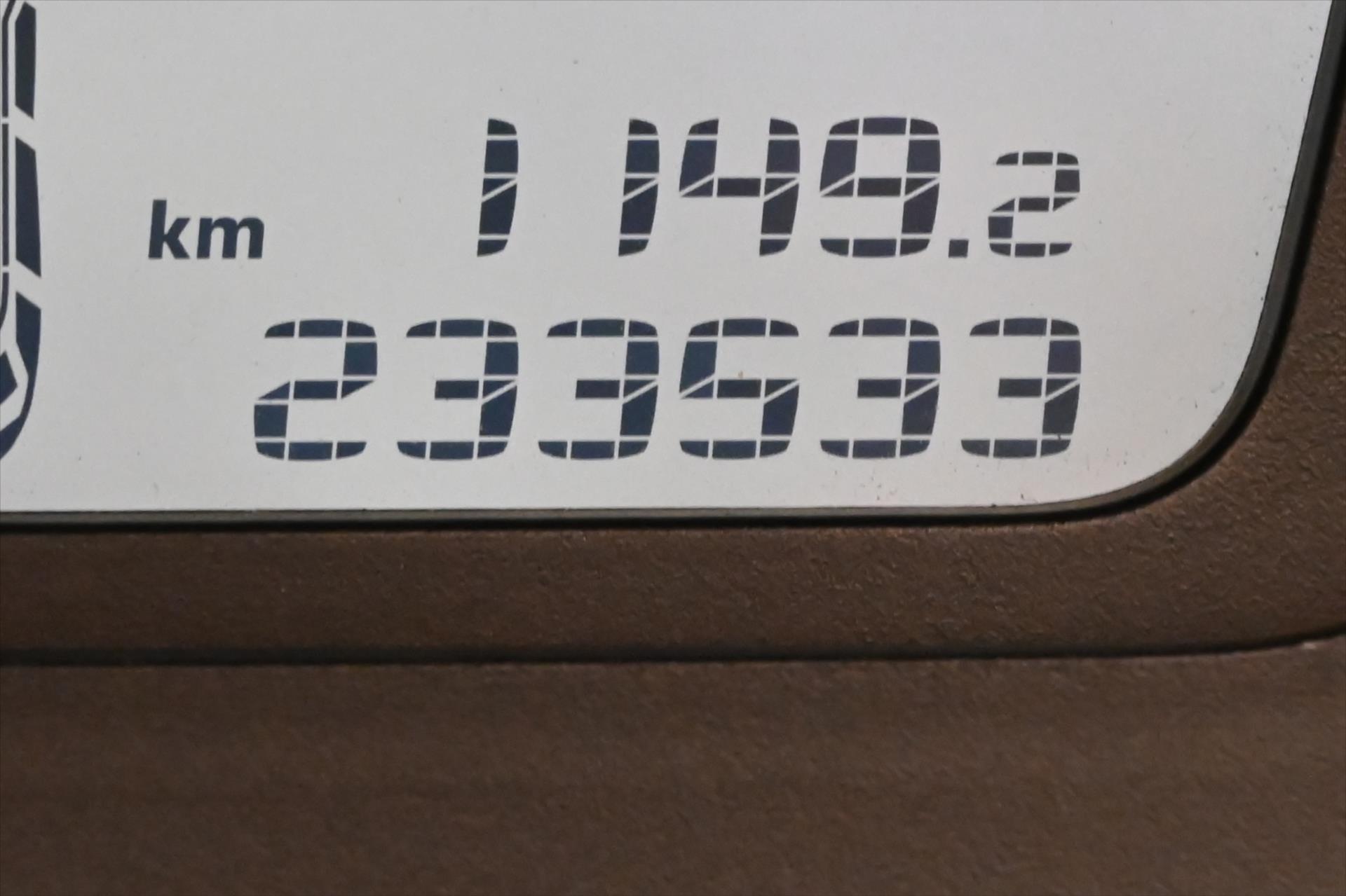 Main photo of the car Citroën C4 Picasso 1.6 HDi 80 kW KLIMA Towable (15)