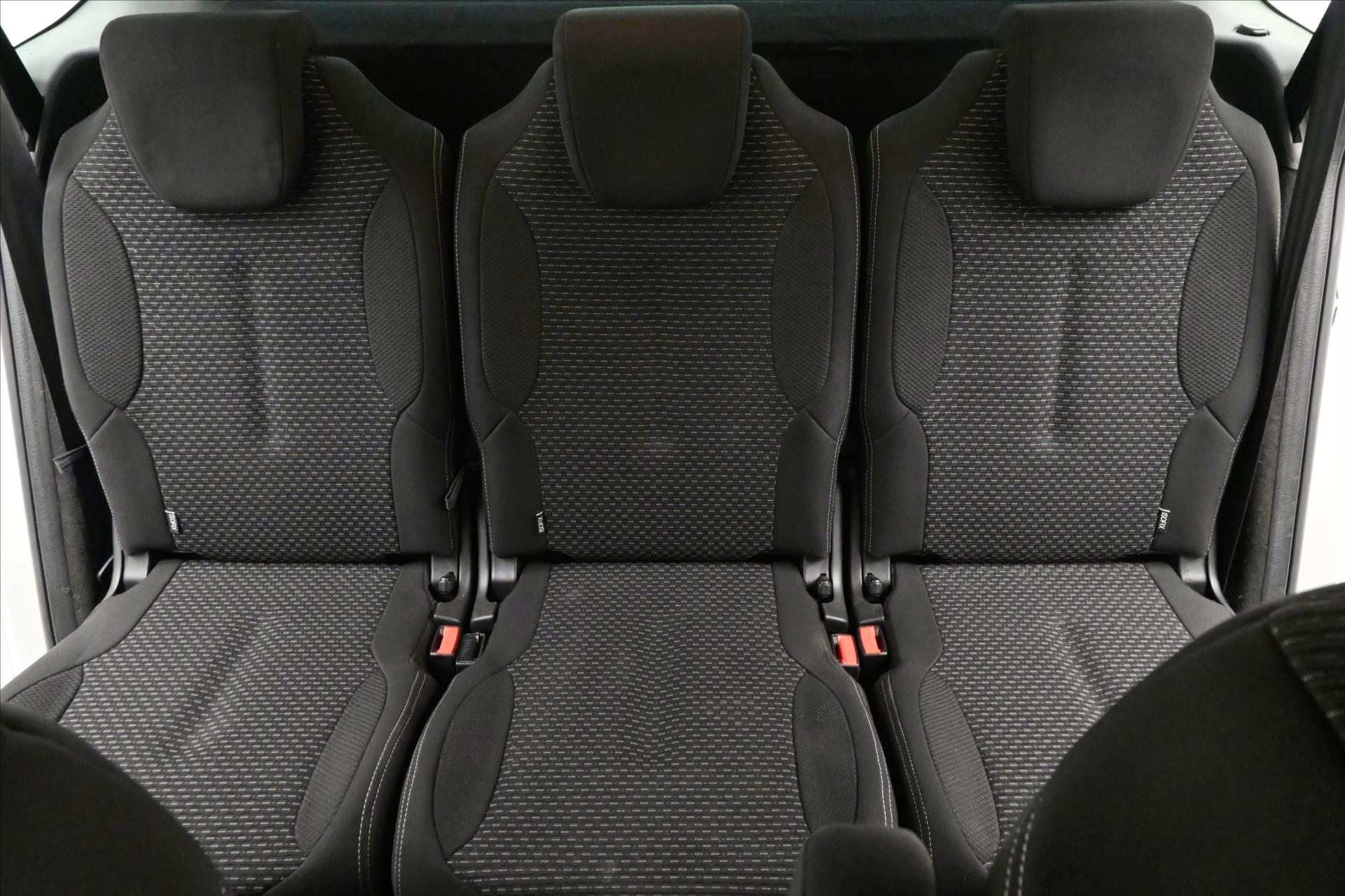 Main photo of the car Citroën C4 Picasso 1.6 HDi 80 kW KLIMA Towable (23)