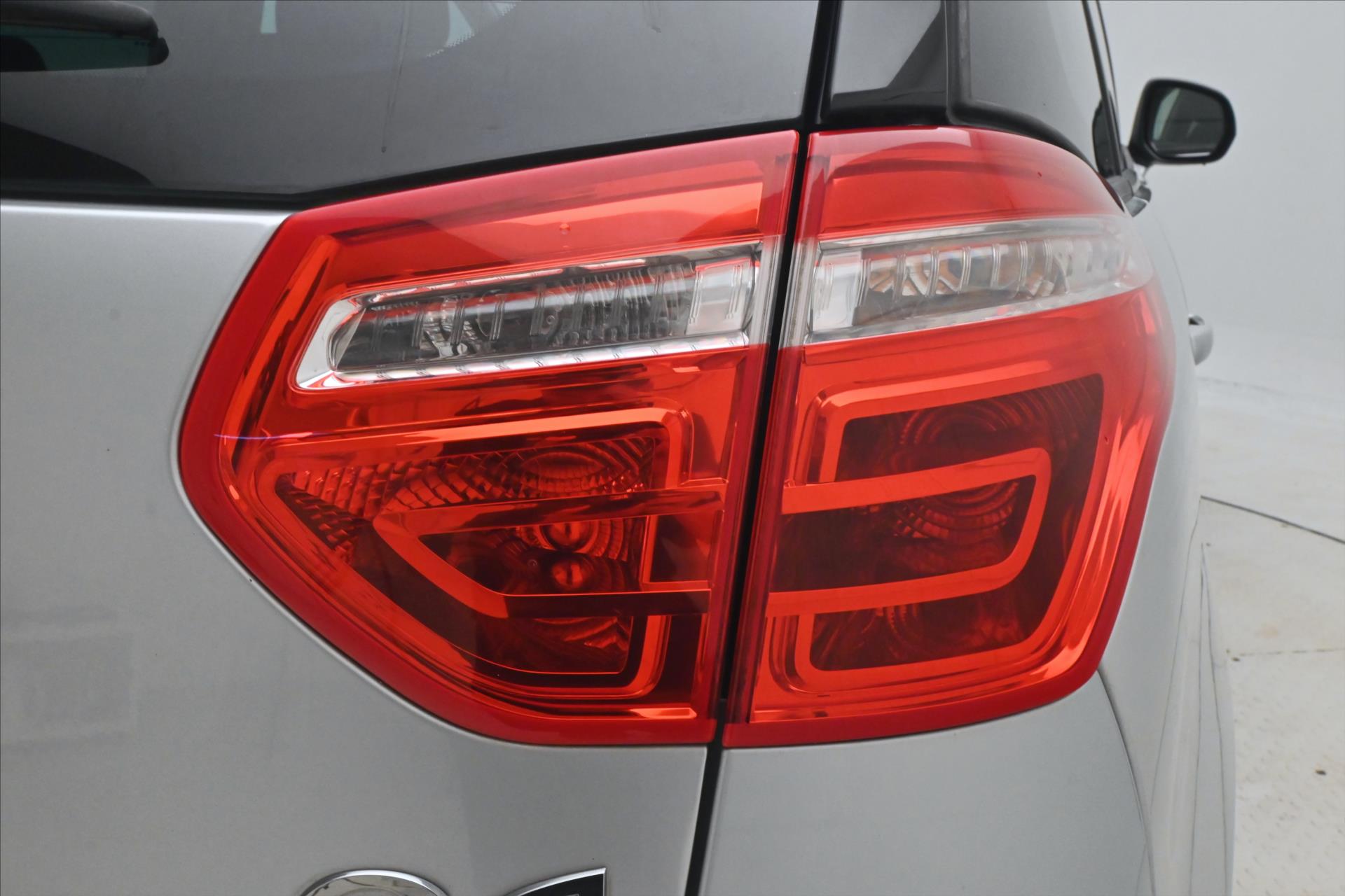 Main photo of the car Citroën C4 Picasso 1.6 HDi 80 kW KLIMA Towable (26)