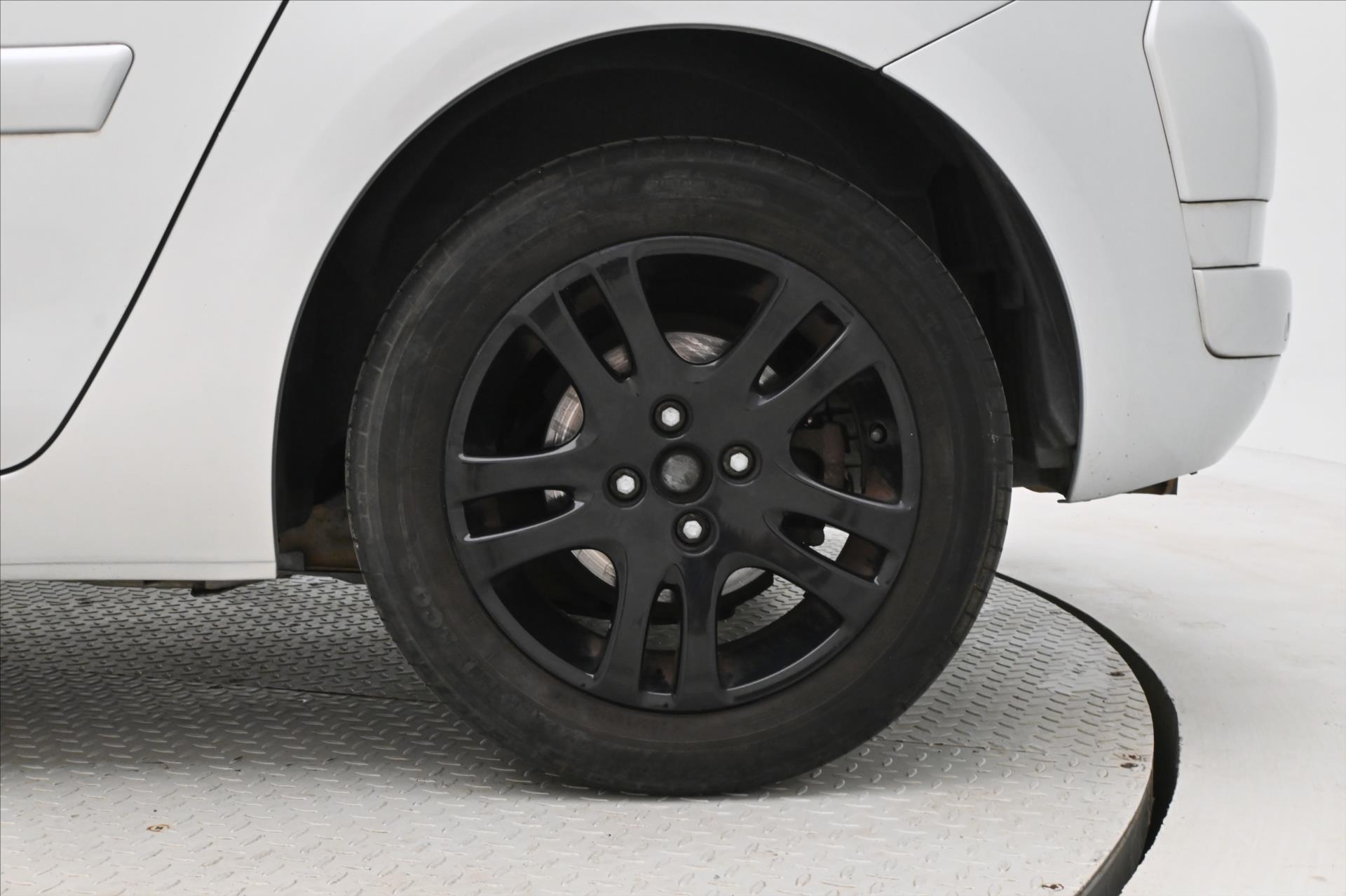 Main photo of the car Citroën C4 Picasso 1.6 HDi 80 kW KLIMA Towable (27)