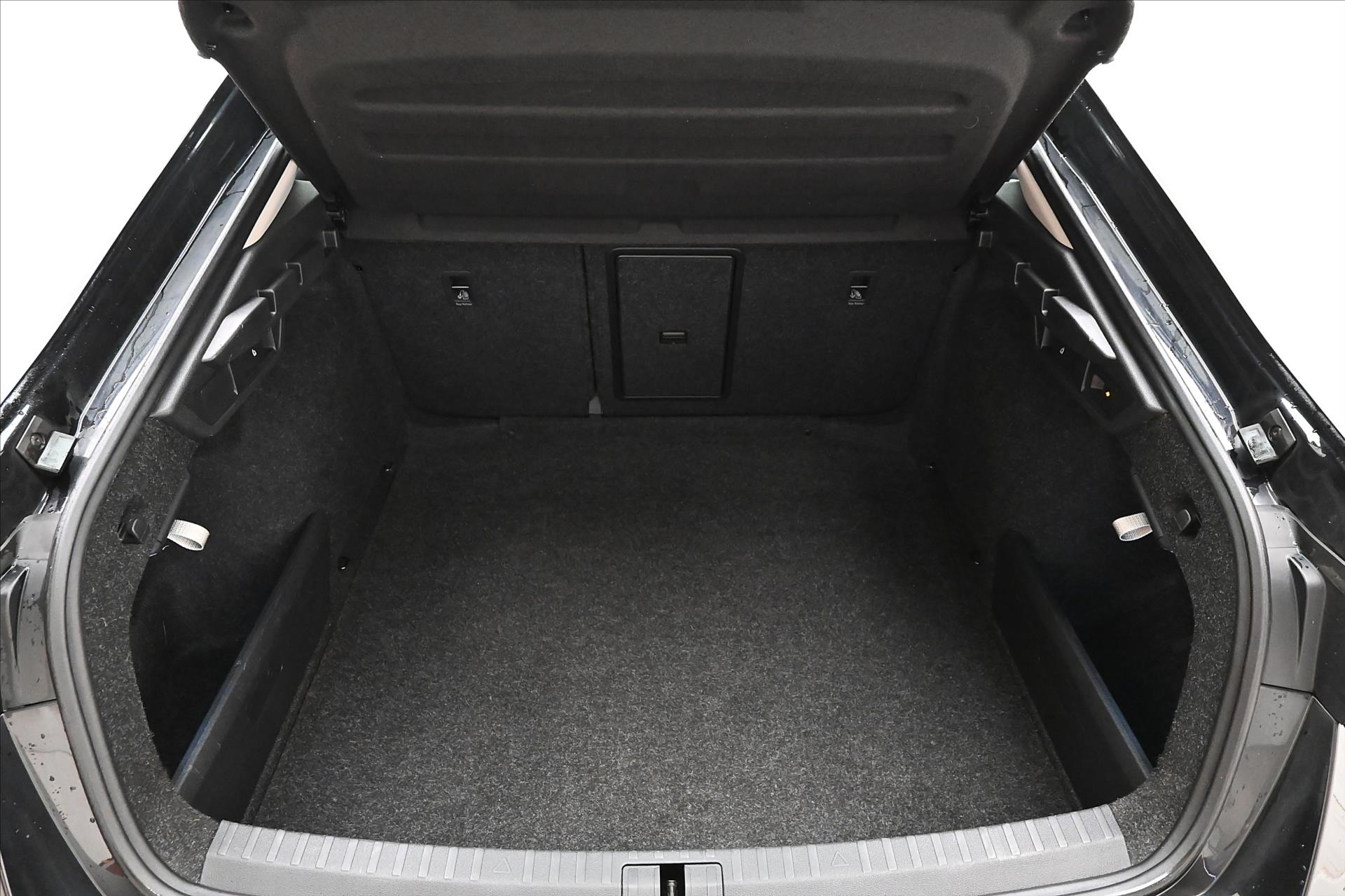 Main photo of the car Skoda Octavia 2.0 TDI 110kW DSG Style Warranty up to 5 years (11)