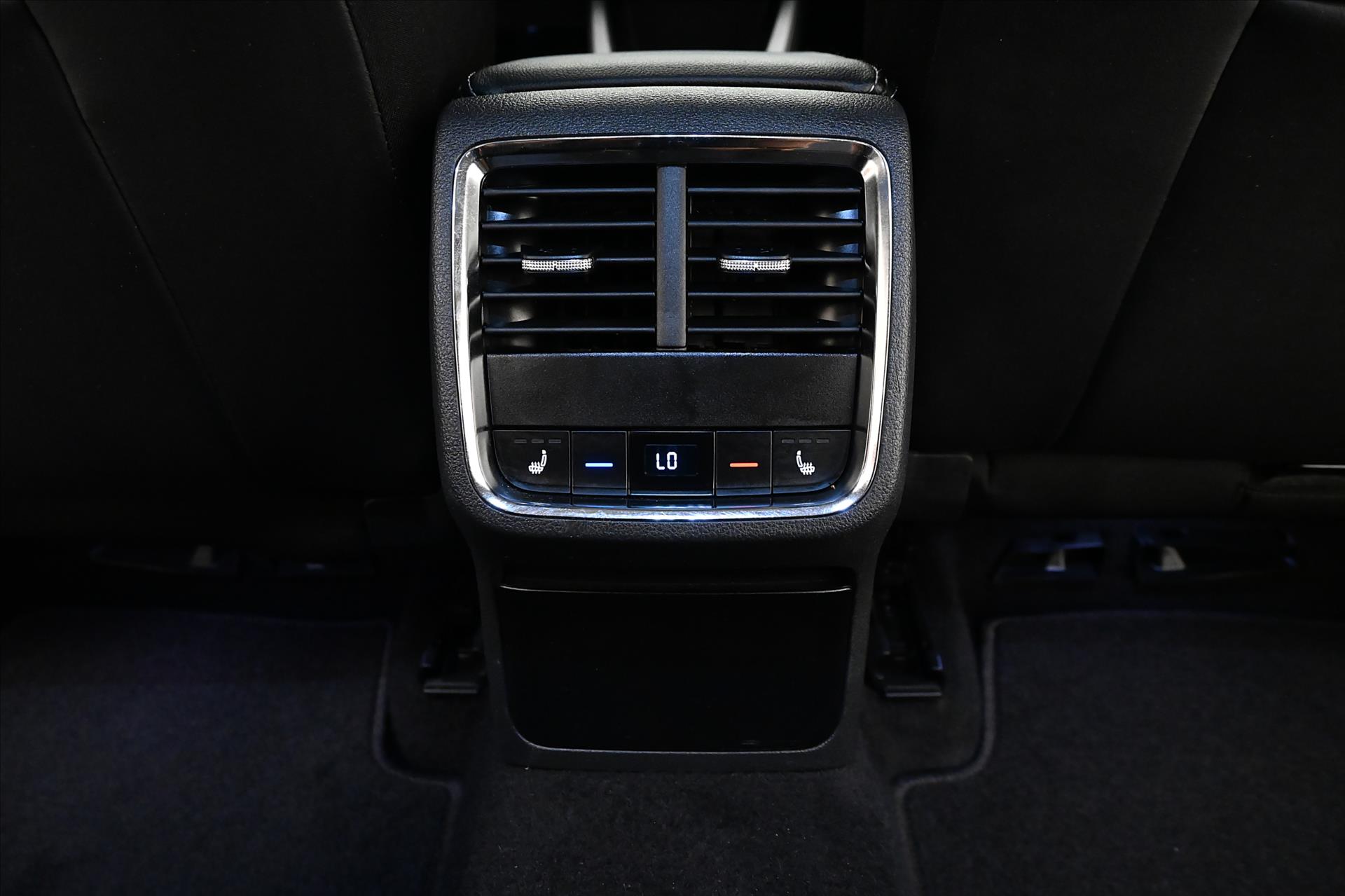 Main photo of the car Skoda Octavia 2.0 TDI 110kW DSG Style Warranty up to 5 years (23)