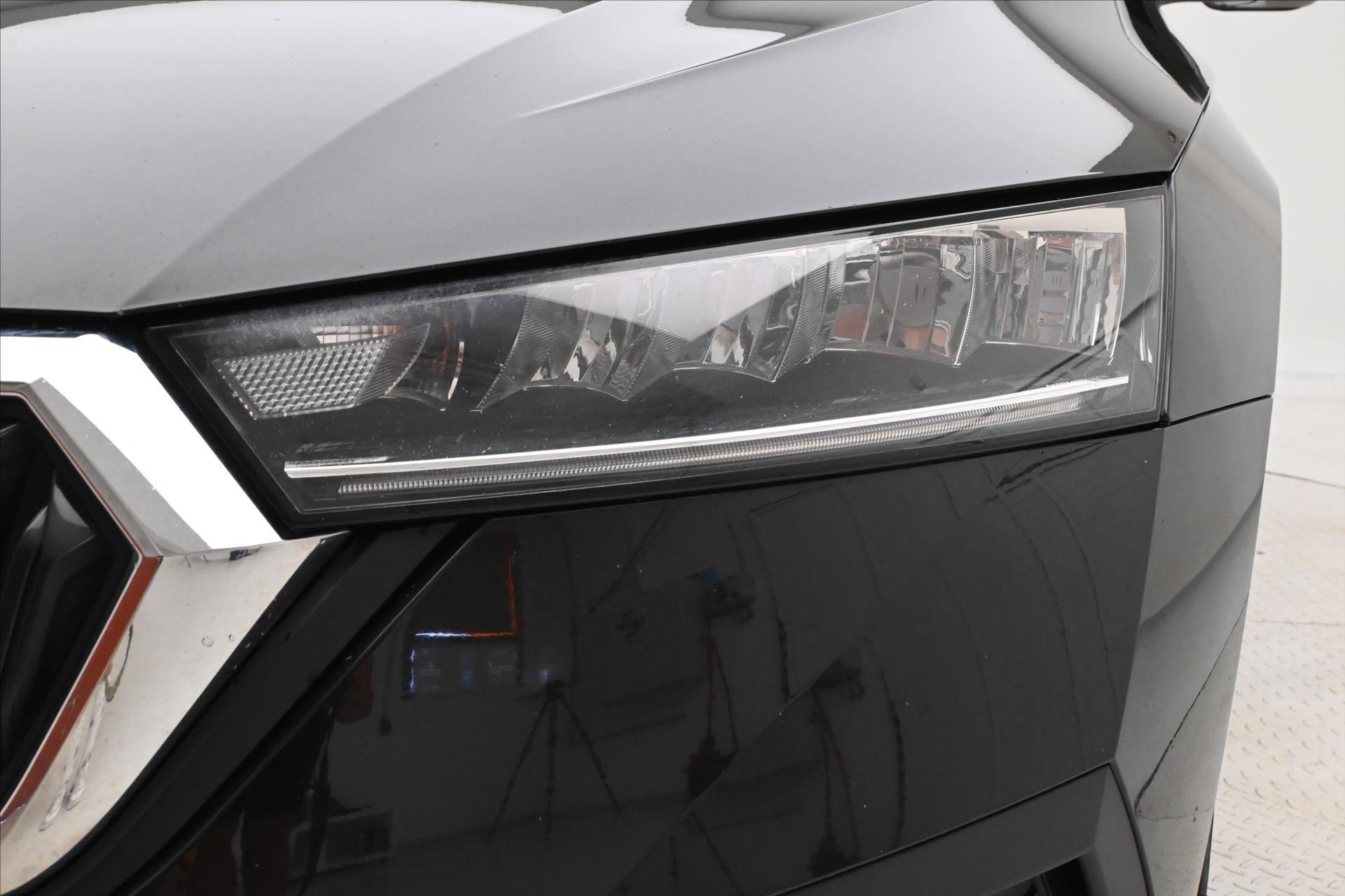 Main photo of the car Skoda Octavia 2.0 TDI 110kW DSG Style Warranty up to 5 years (32)