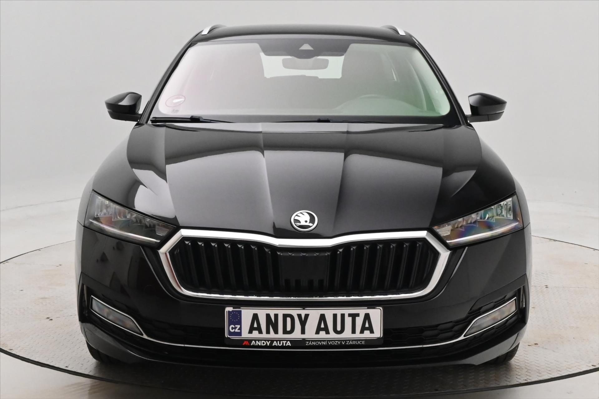 Hlavní fotografie vozu Škoda Octavia 1,5 TSI 110 kW DSG Style Záruka až 5 let (2)