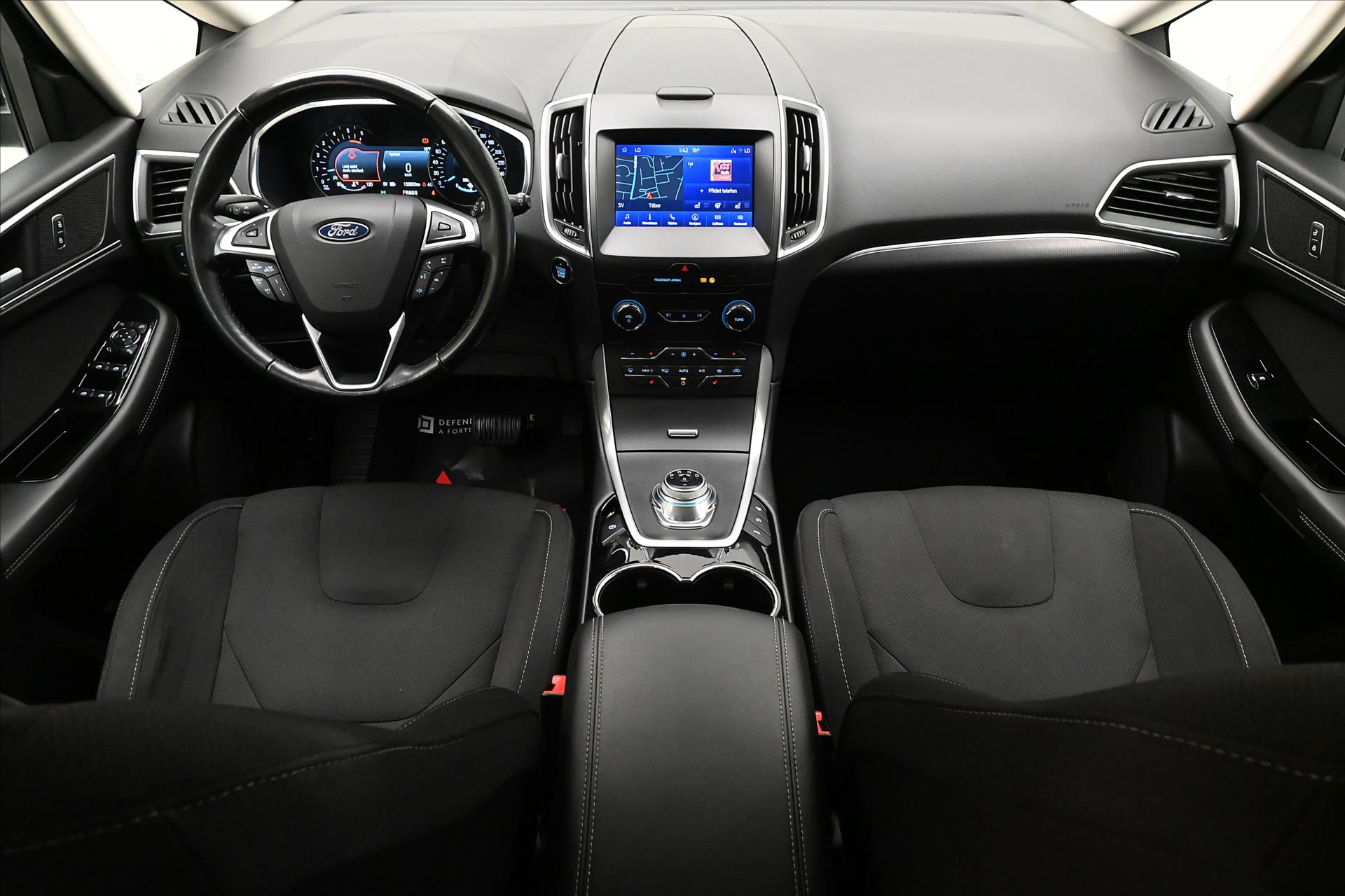 Hlavní fotografie vozu Ford S-MAX 2,0 EcoBlue 140 kW AT8 Titanium Záruka až 5 let (15)