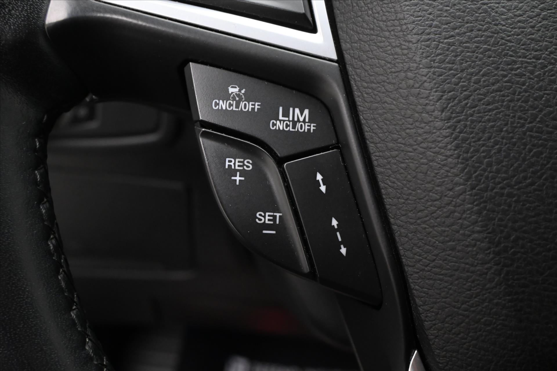 Hlavní fotografie vozu Ford S-MAX 2,0 EcoBlue 140 kW AT8 Titanium Záruka až 5 let (22)