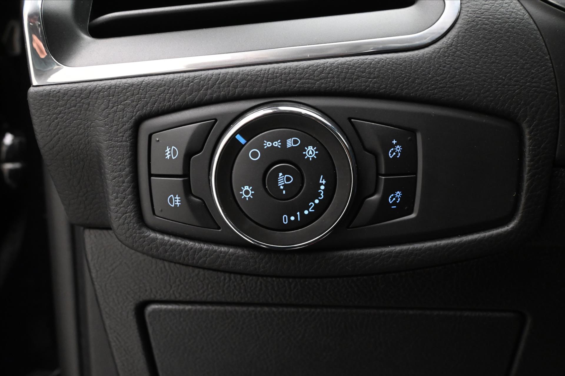 Hlavní fotografie vozu Ford S-MAX 2,0 EcoBlue 140 kW AT8 Titanium Záruka až 5 let (25)