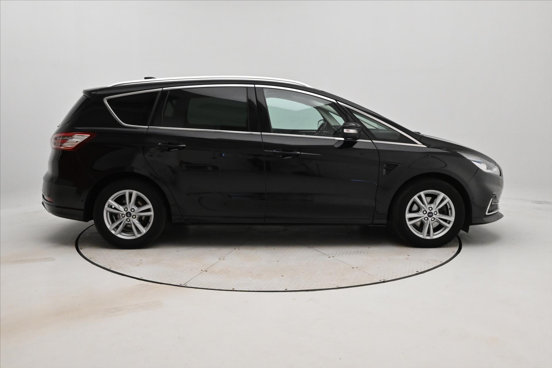 Hlavní fotografie vozu Ford S-MAX 2,0 EcoBlue 140 kW AT8 Titanium Záruka až 5 let (4)