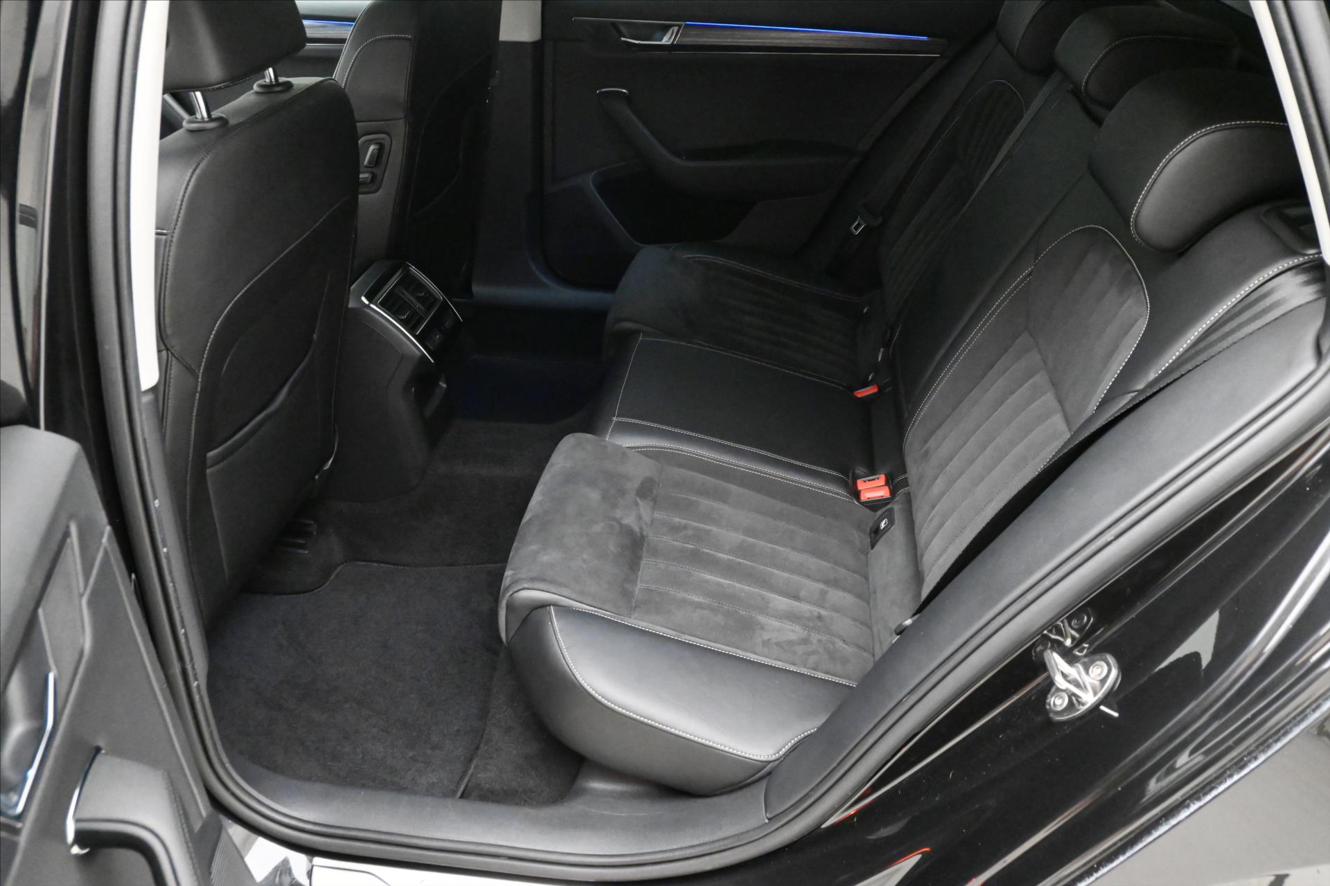 Hlavní fotografie vozu Škoda Superb 2,0 TDI 110 kW DSG STYLE Záruka až 5 let (14)