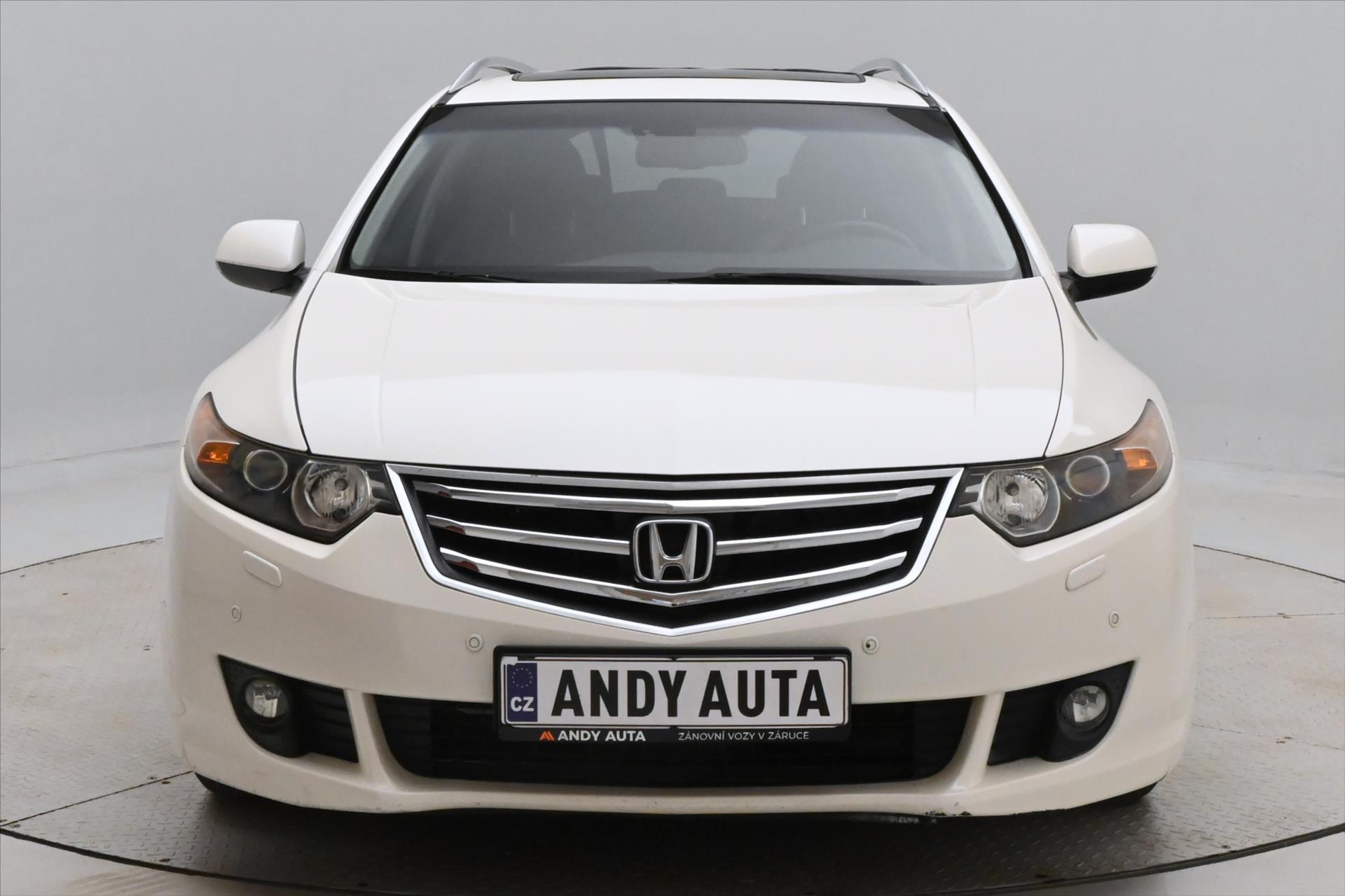 Hlavní fotografie vozu Honda Accord 2,2 i-DTEC 110 kW Manuál (2)
