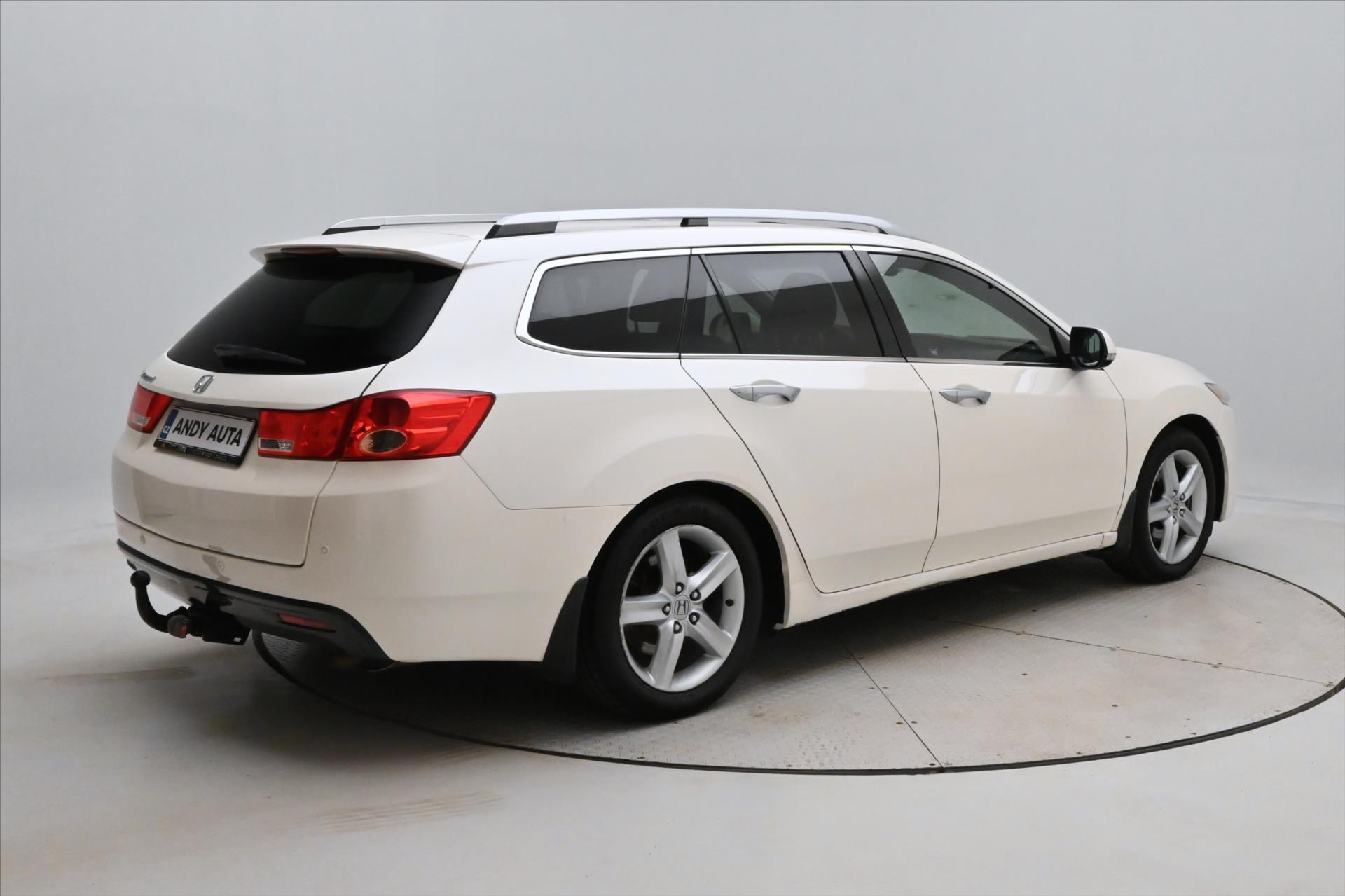 Main photo of the car Honda Accord 2.2 i-DTEC 110kW Manual (5)