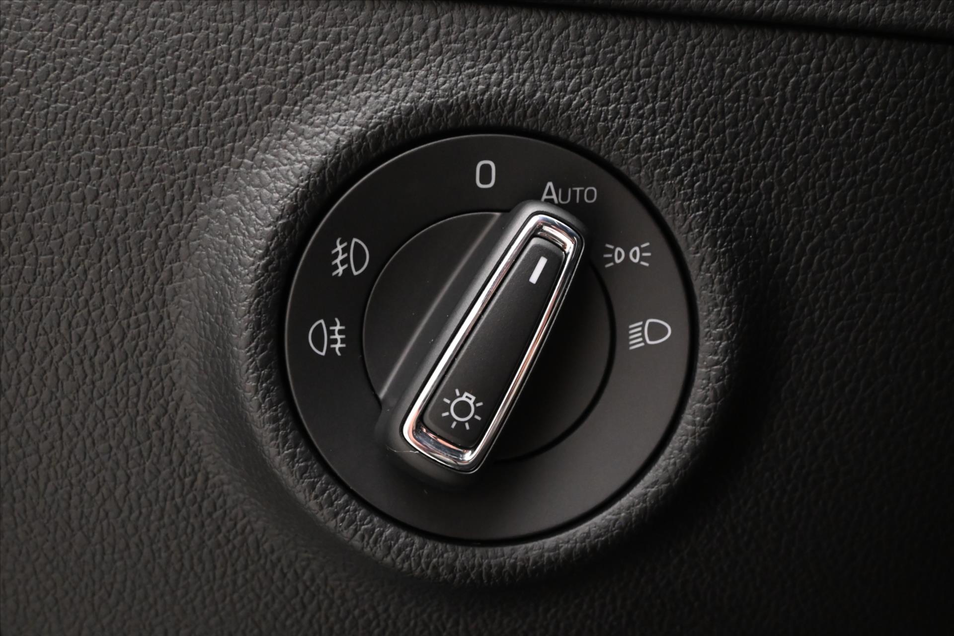 Hlavní fotografie vozu Škoda Superb 2,0 TDI 110kW DSG Style Záruka až 5 let (27)