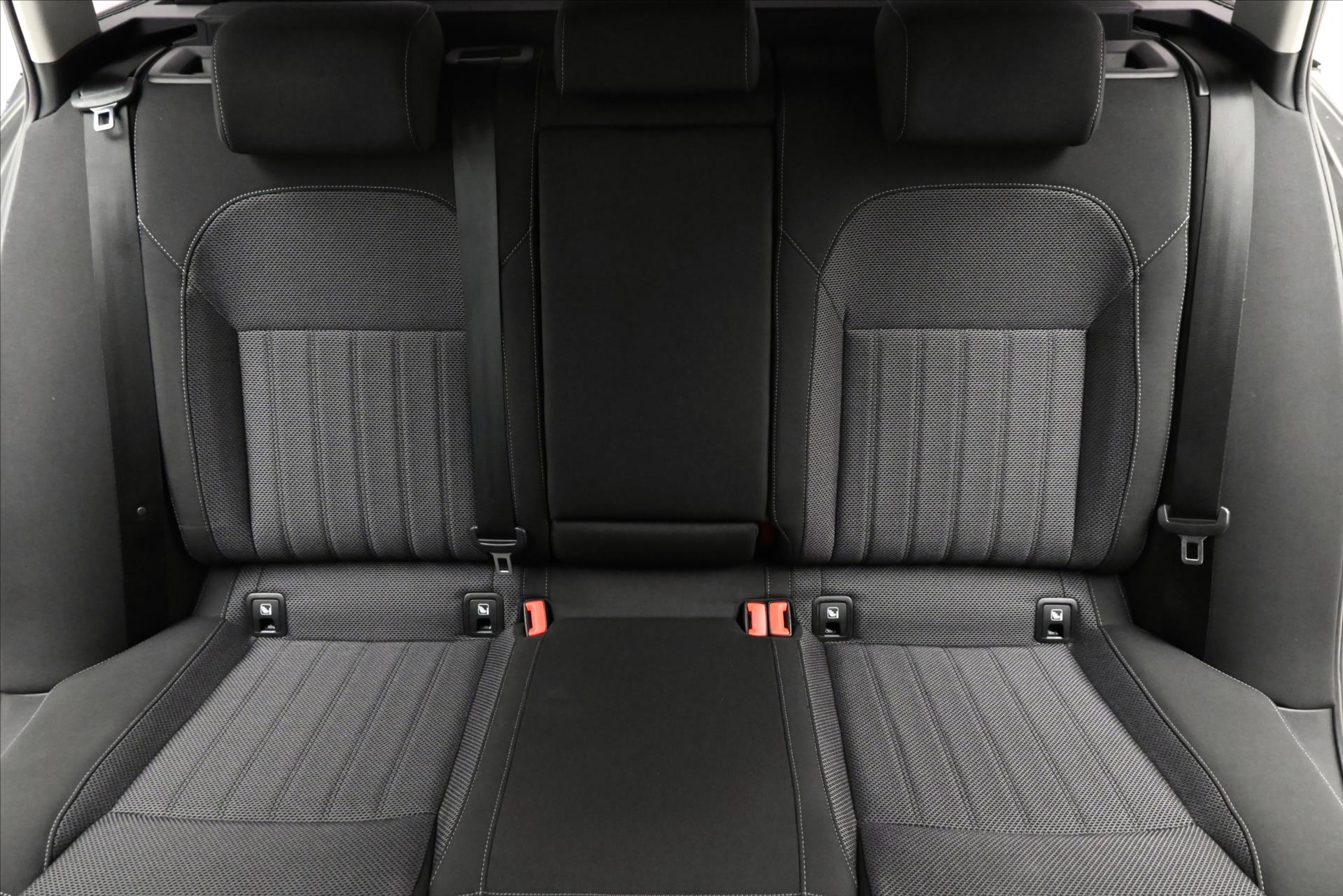 Hlavní fotografie vozu Škoda Superb 2,0 TDI 110kW DSG Style Záruka až 5 let (28)