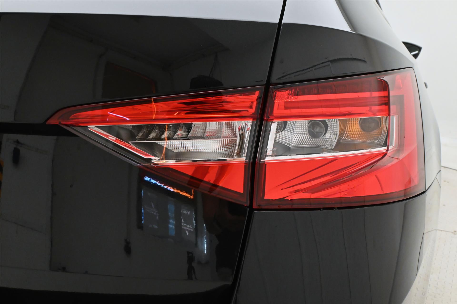 Hlavní fotografie vozu Škoda Superb 2,0 TDI 110kW DSG Style Záruka až 5 let (31)