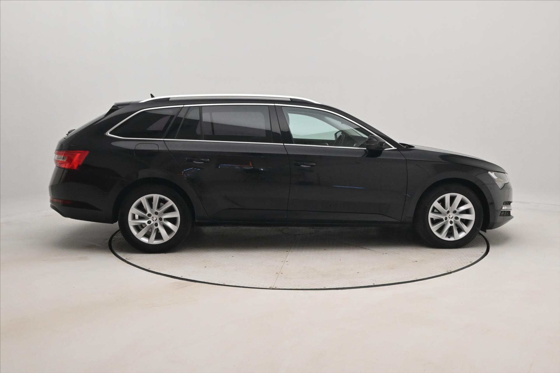 Hlavní fotografie vozu Škoda Superb 2,0 TDI 110kW DSG Style Záruka až 5 let (4)