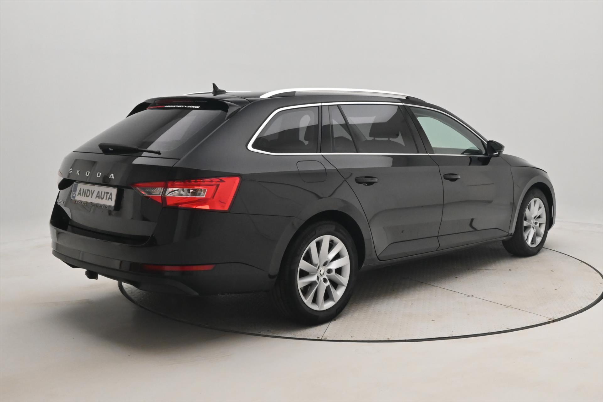 Hlavní fotografie vozu Škoda Superb 2,0 TDI 110kW DSG Style Záruka až 5 let (5)