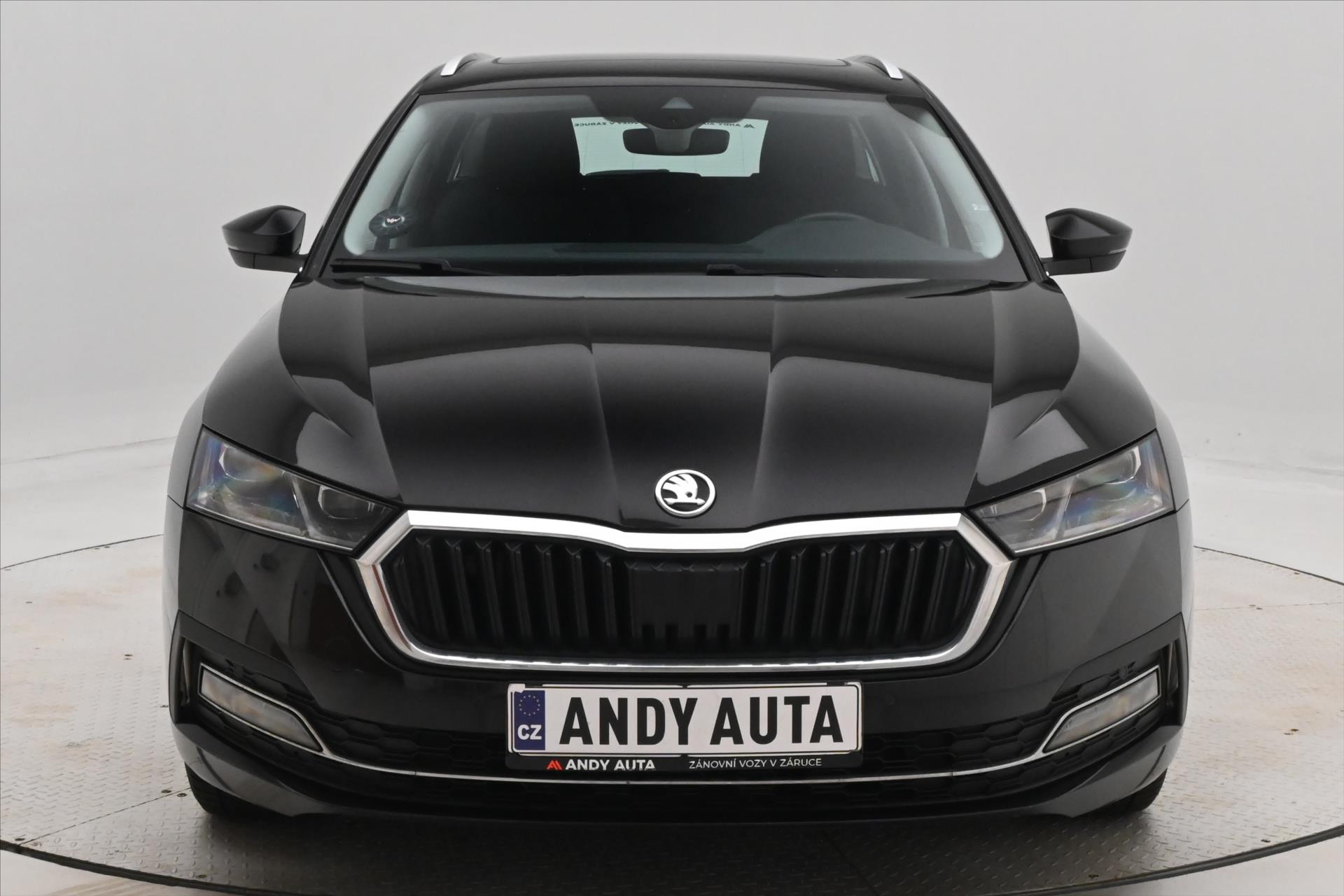 Main photo of the car Skoda Octavia 2,0 TDI 110 kW DSG MATRIX LED Záruka až 5 let (2)
