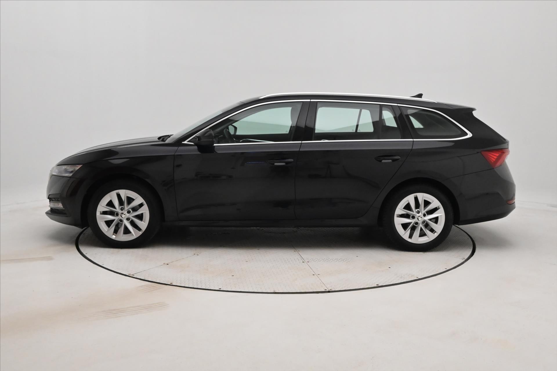 Main photo of the car Skoda Octavia 2,0 TDI 110 kW DSG MATRIX LED Záruka až 5 let (8)