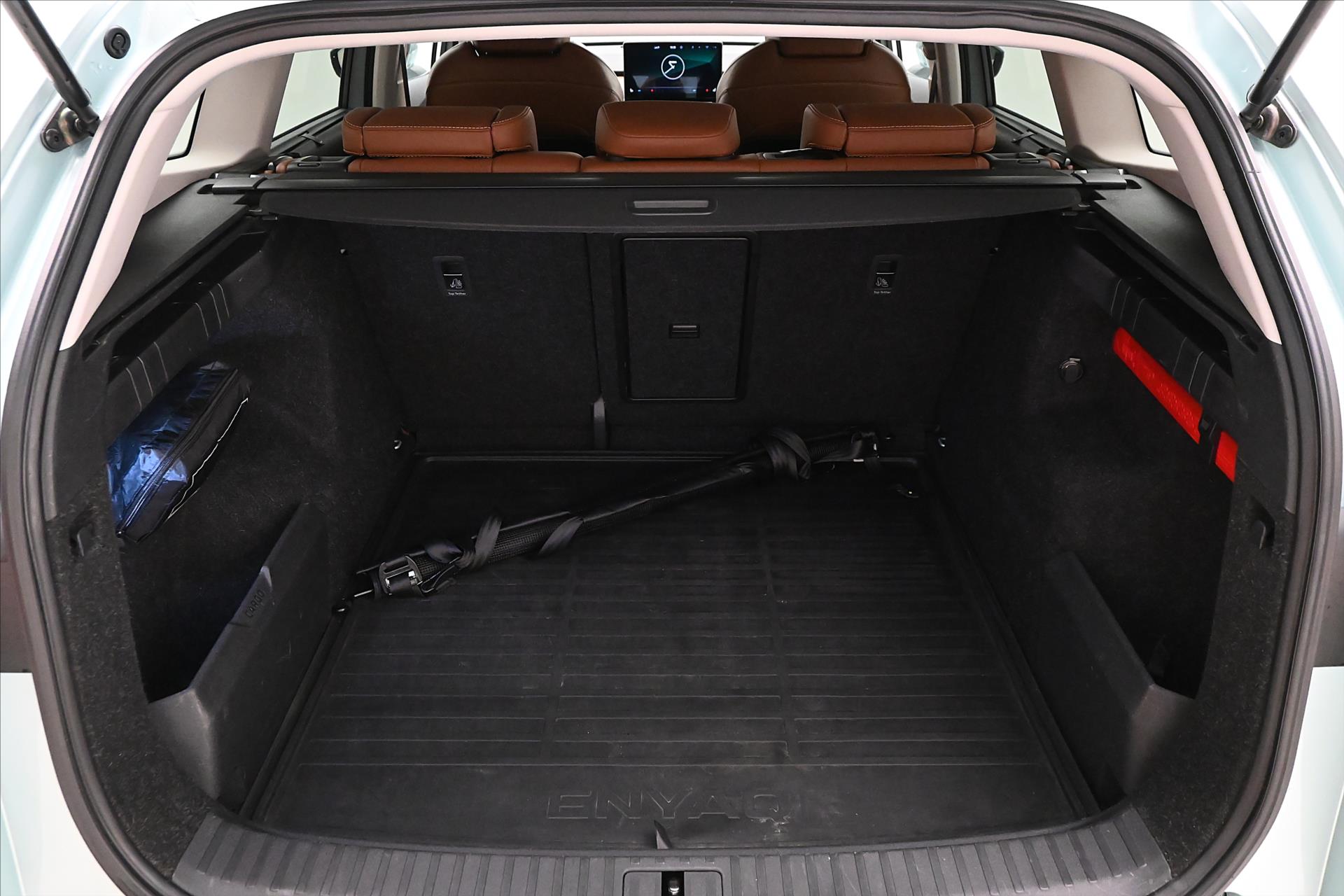 Hlavní fotografie vozu Škoda Enyaq iV 80kW 195 kW 4x4 SoH 89% Záruka až 3 roky (11)