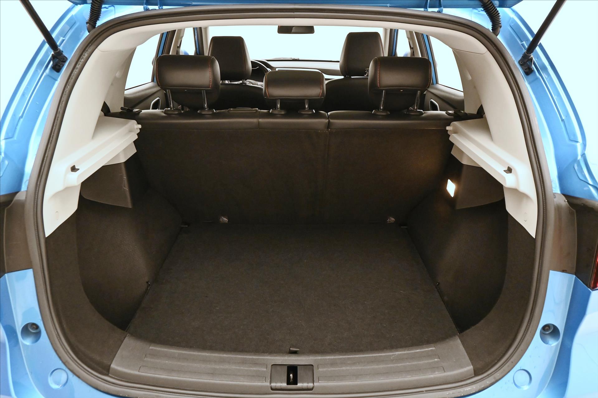 Hlavní fotografie vozu MG ZS 1,0 TGI 82 kW Elegance Záruka až 5 let (10)