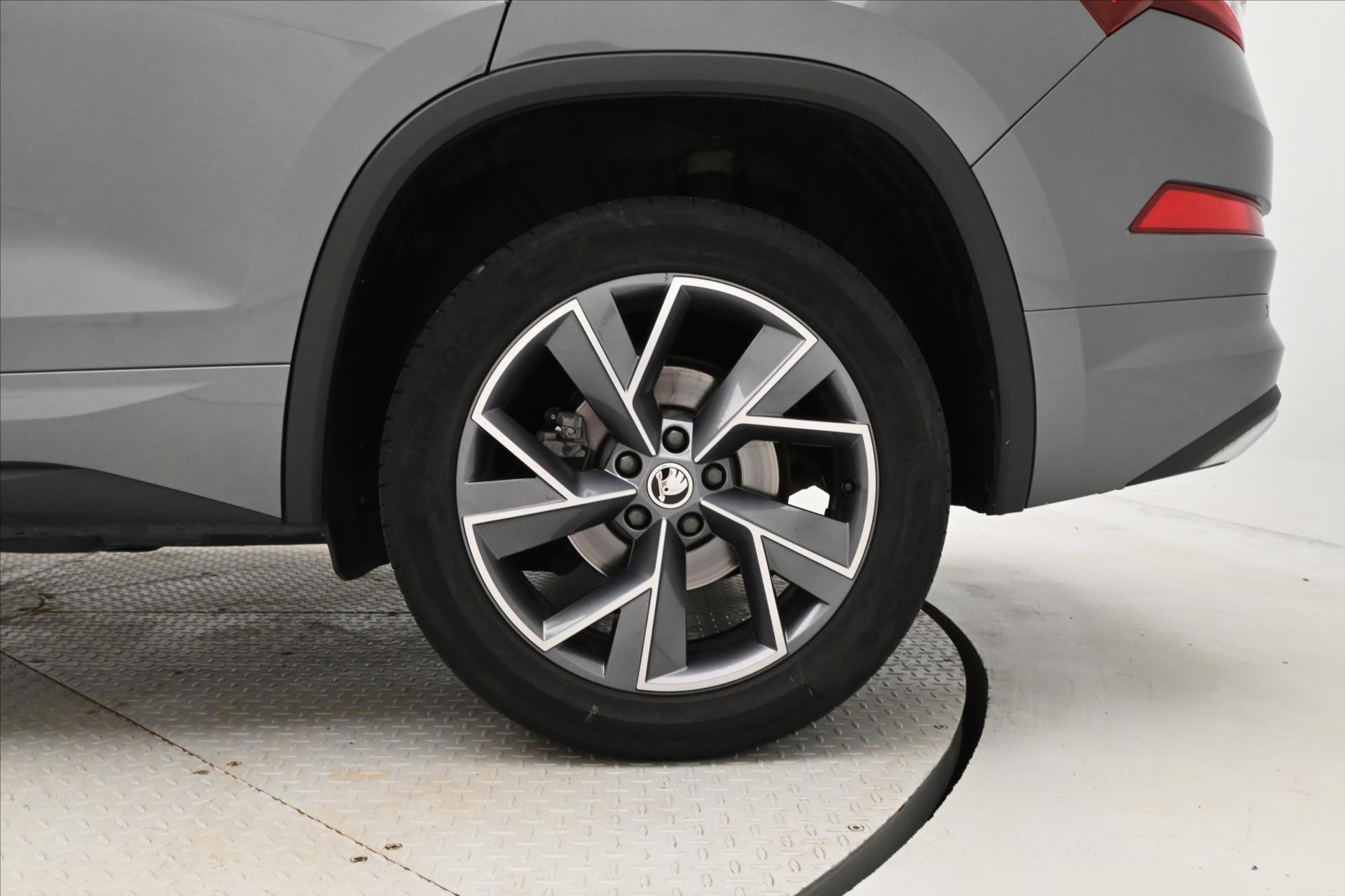 Main photo of the car Skoda Kodiaq 1.5 TSI 110 kW SportLine Warranty up to 5 years (30)