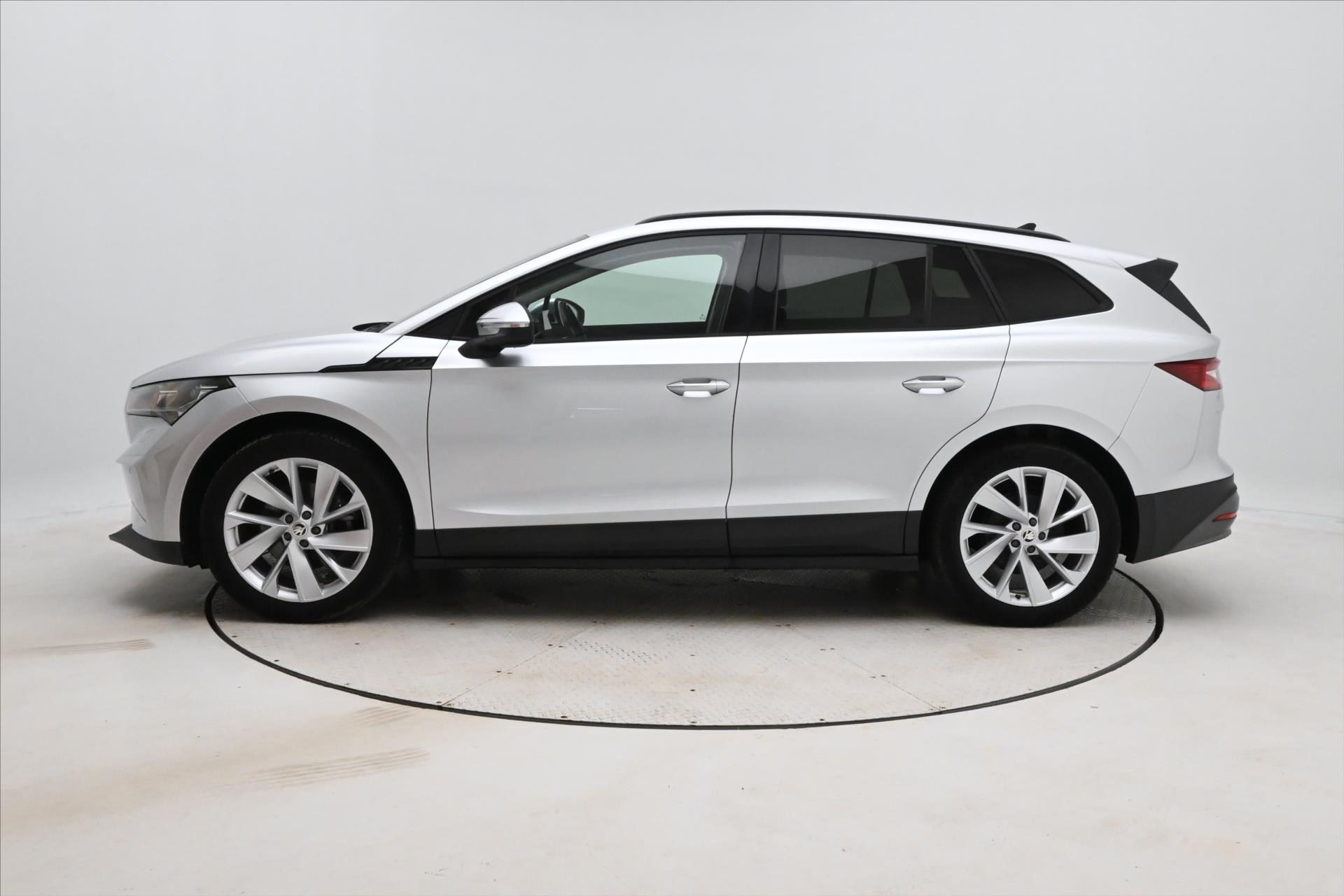Hlavní fotografie vozu Škoda Enyaq iV60 132kW SOH 88% FIRST Edition Záruka až 3 roky (8)