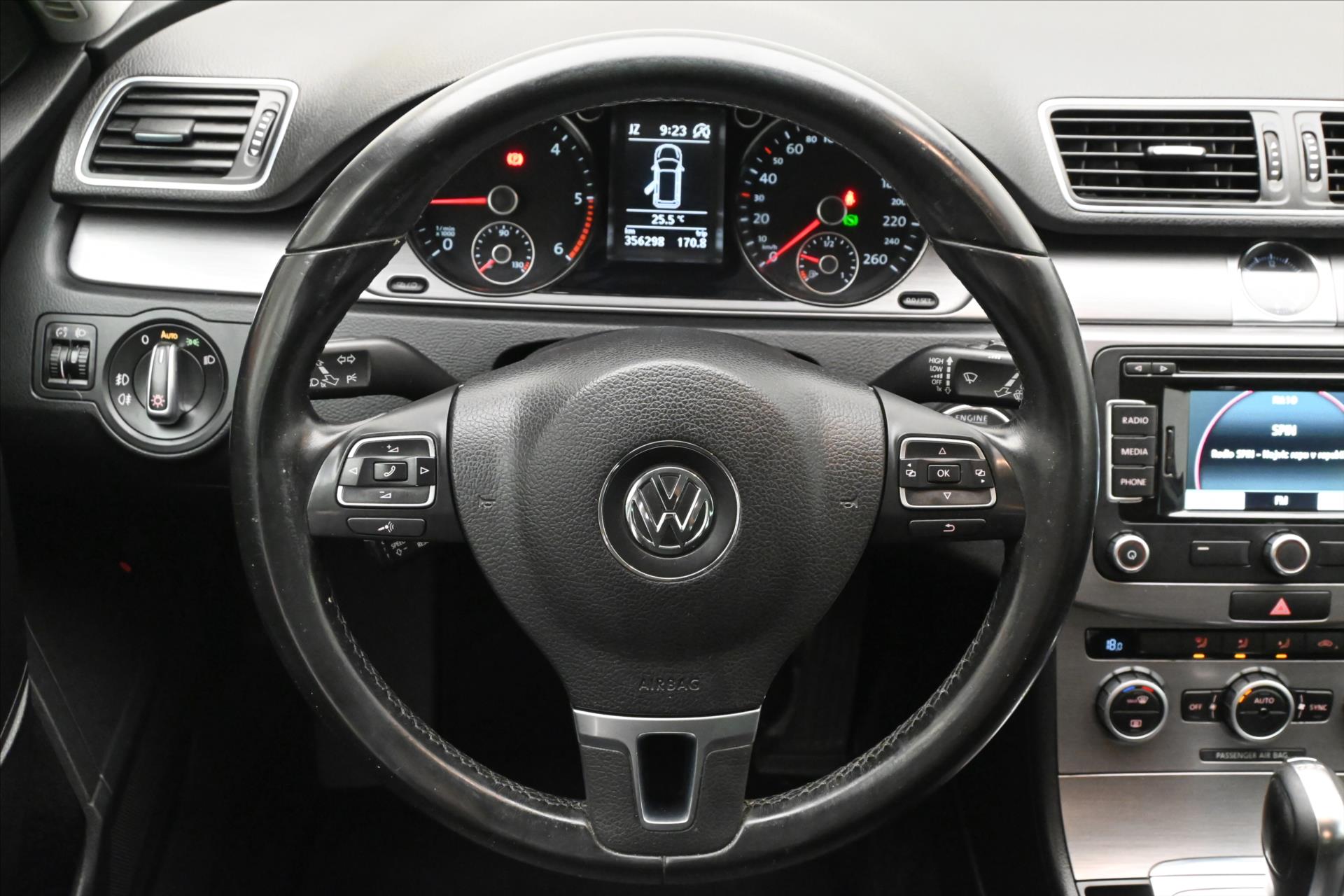 Main photo of the car Volkswagen Passat 2.0 TDI 103kW DSG New MOT (17)