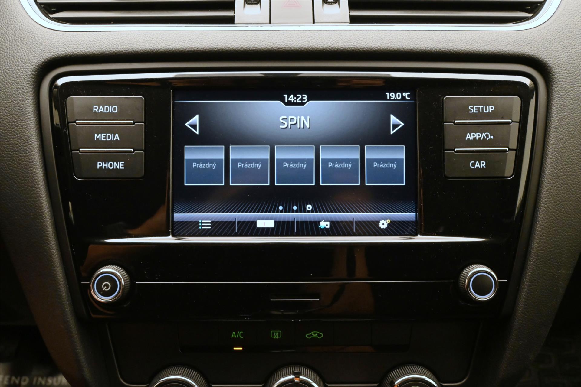 Main photo of the car Skoda Octavia 1.6 TDI 85 kW Ambition Warranty up to 5 years (19)