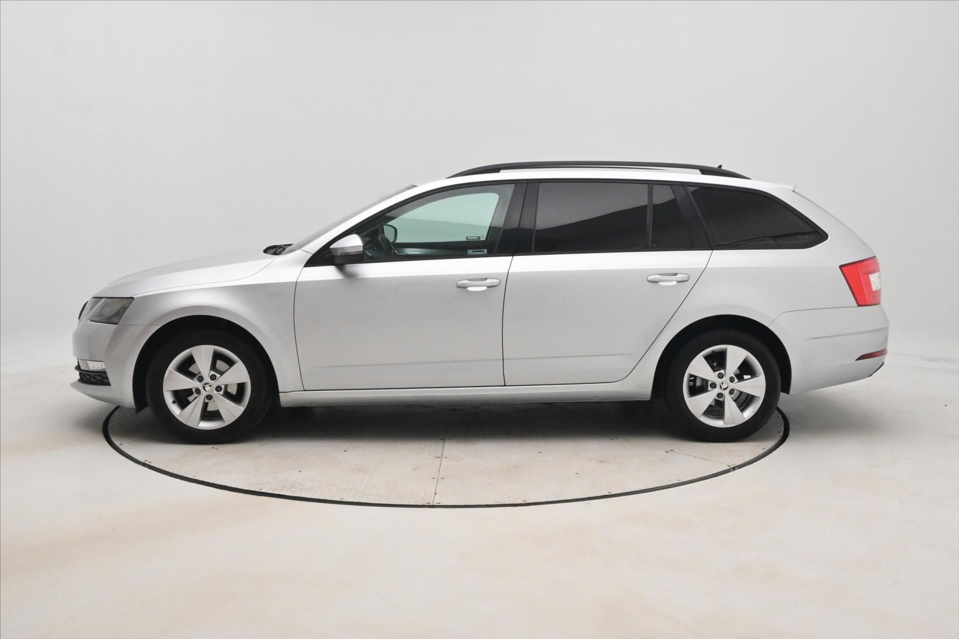 Hlavní fotografie vozu Škoda Octavia 1,6 TDI 85kW Ambition Záruka až 5 let (9)